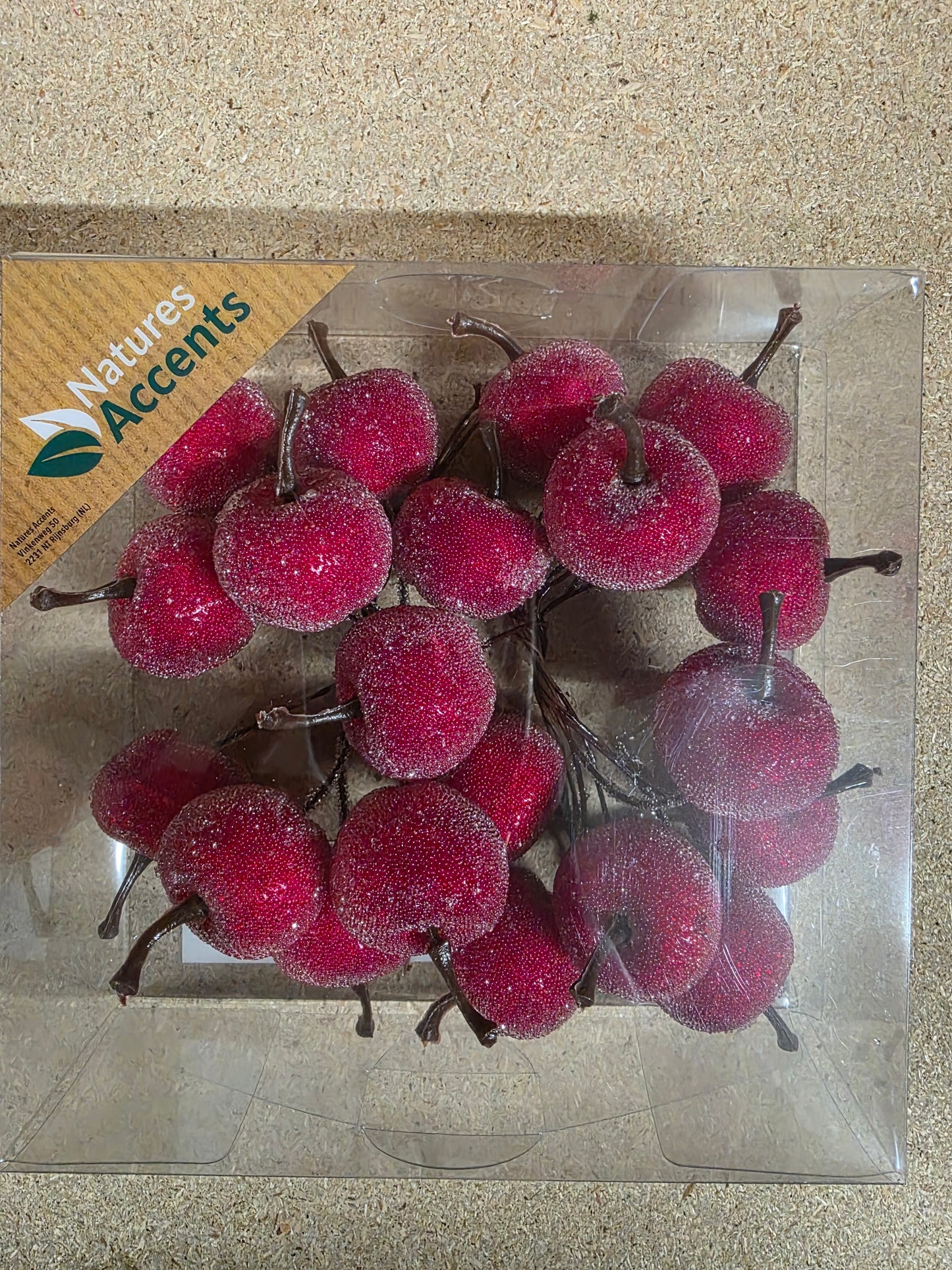 Apples On Wire In Box Red 6cm X6