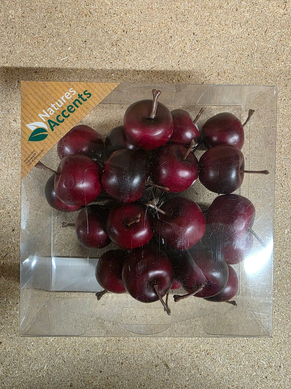 Apples On Wire Red X20