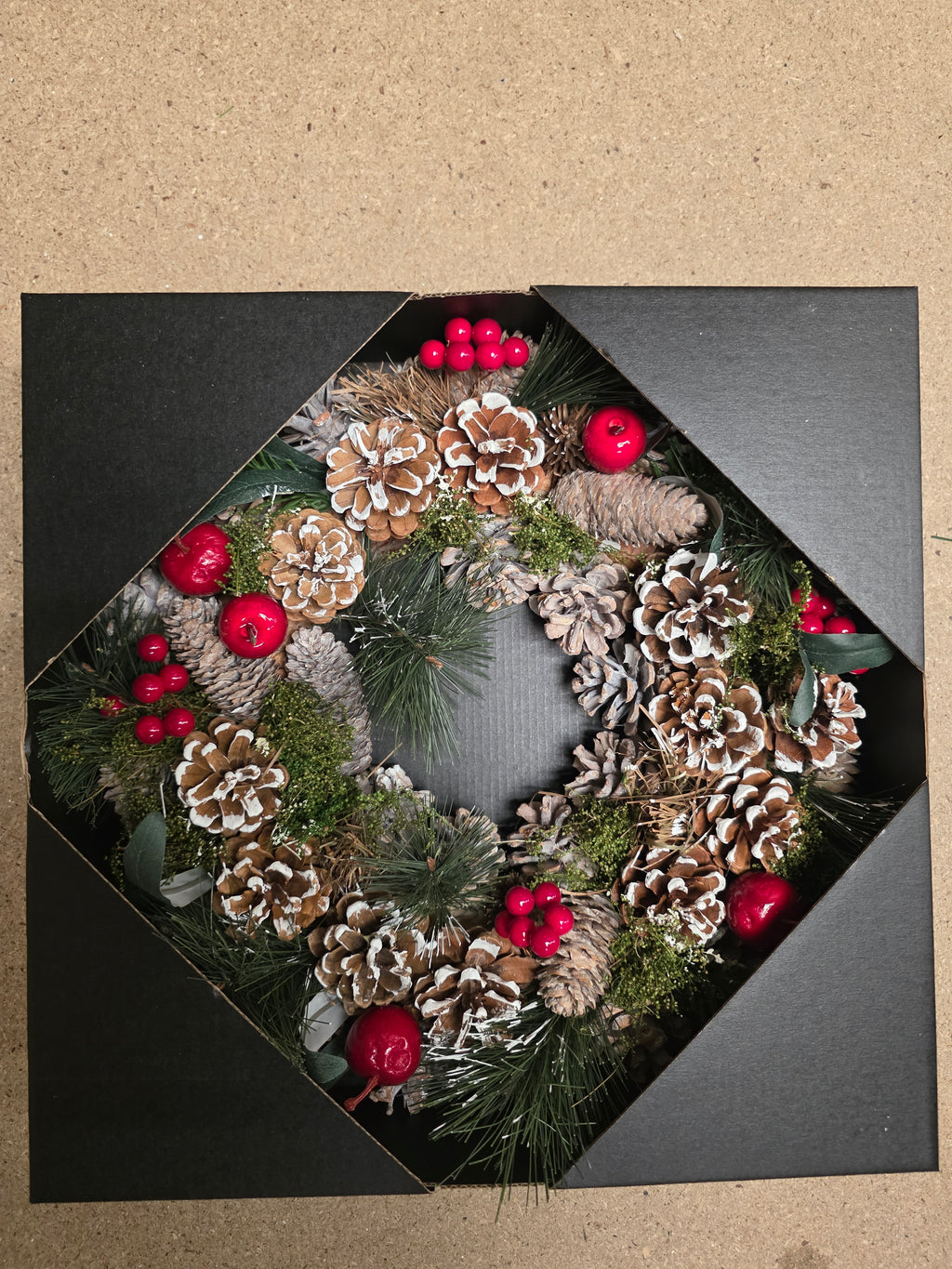 Dried Wreath With Red Apple 35cm