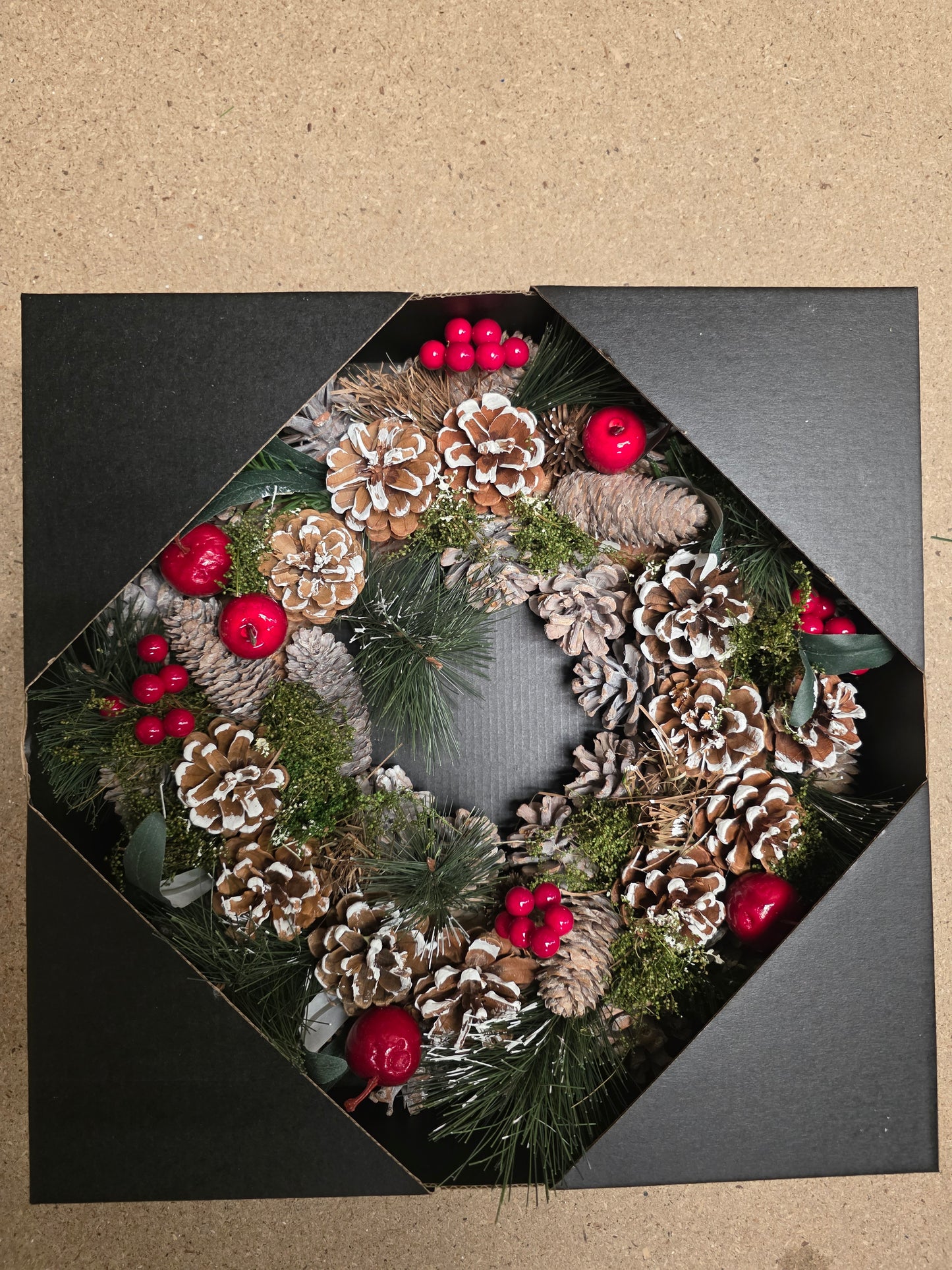 Dried Wreath With Red Apple 35cm