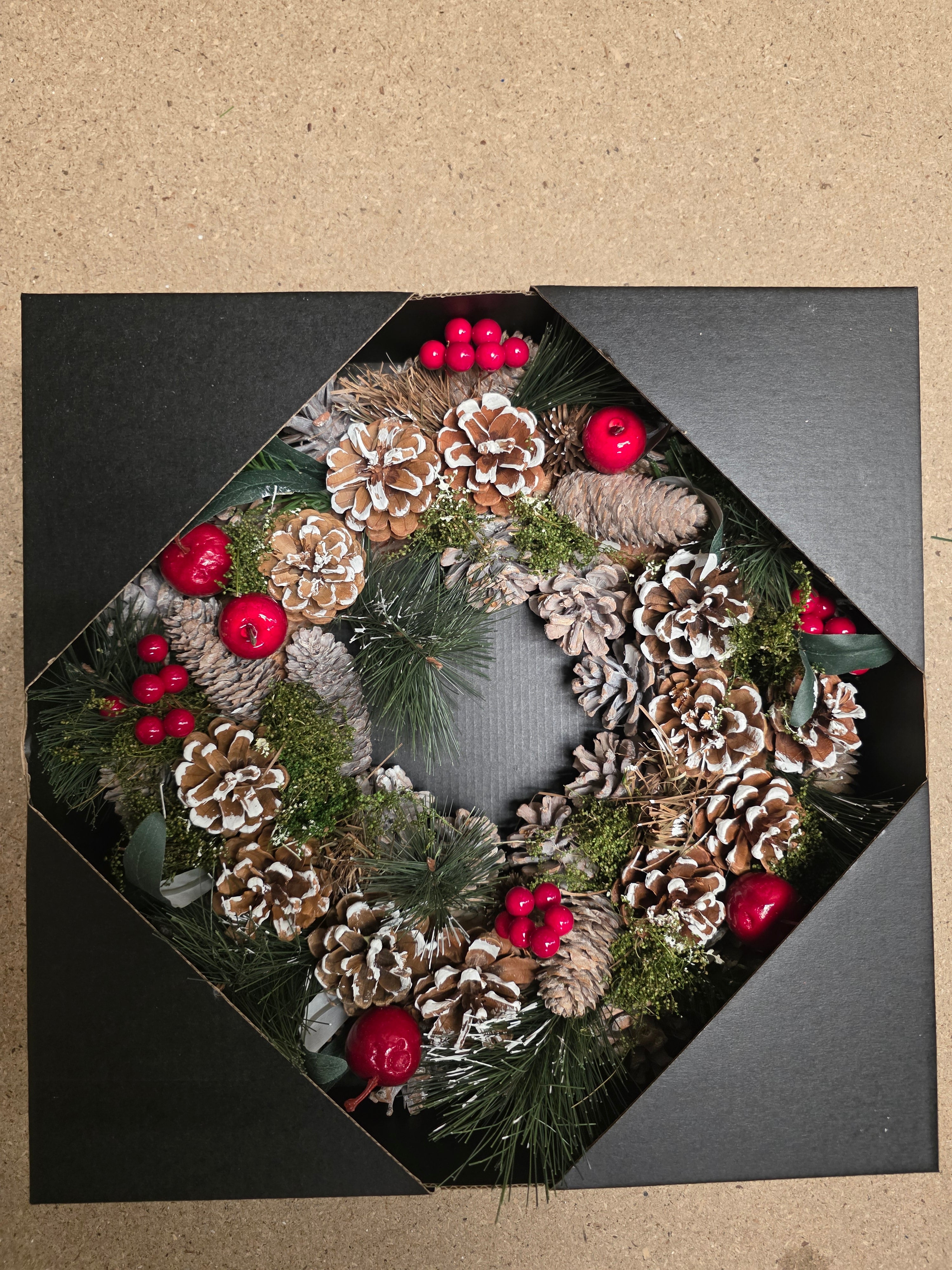 Dried Wreath With Red Apple 35cm