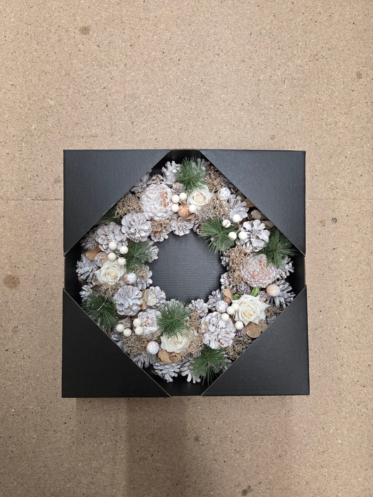 Dried Wreath With White Rose 35cm