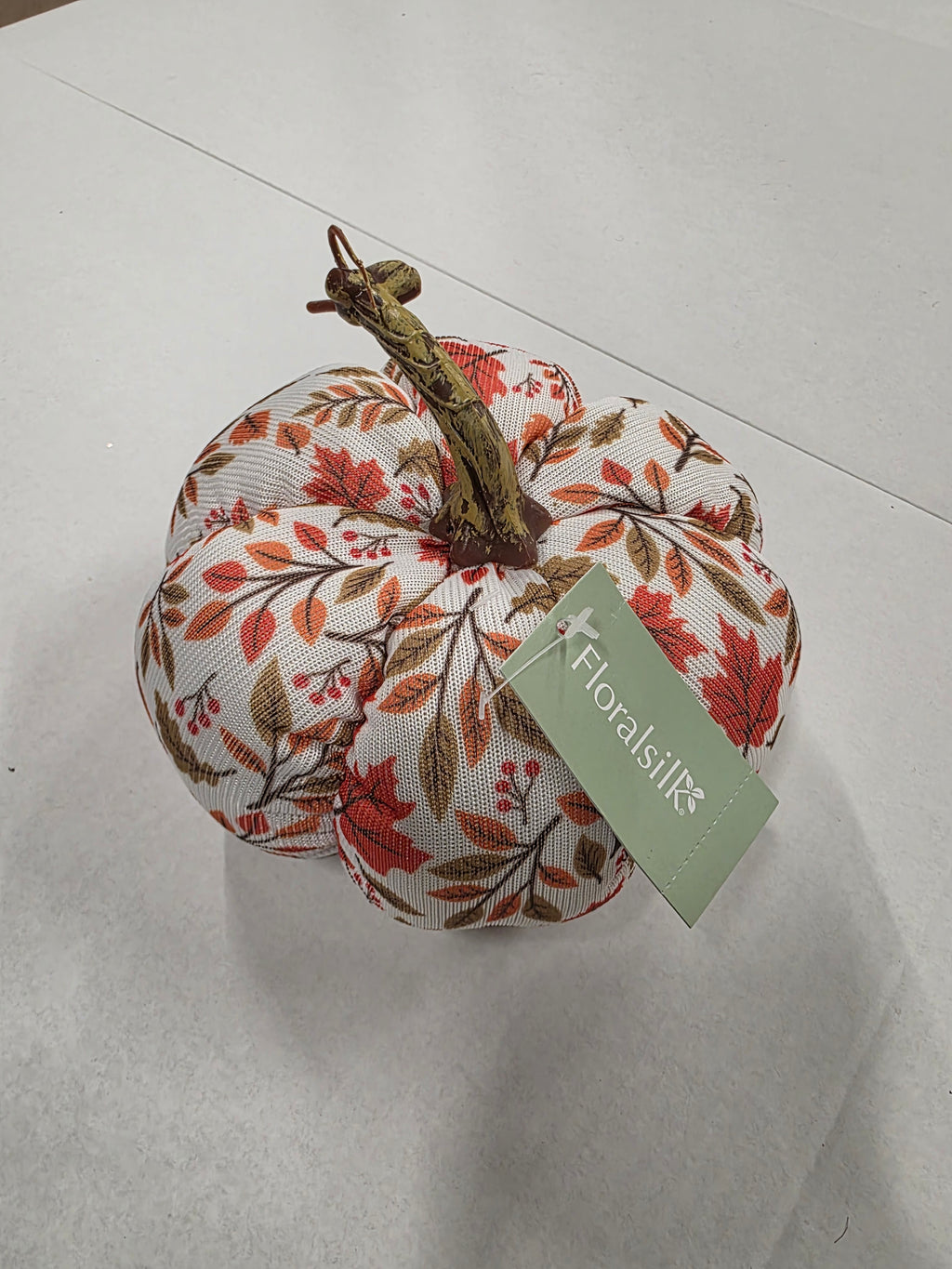 Autumn Maple Leaf Pumpkin 14cm