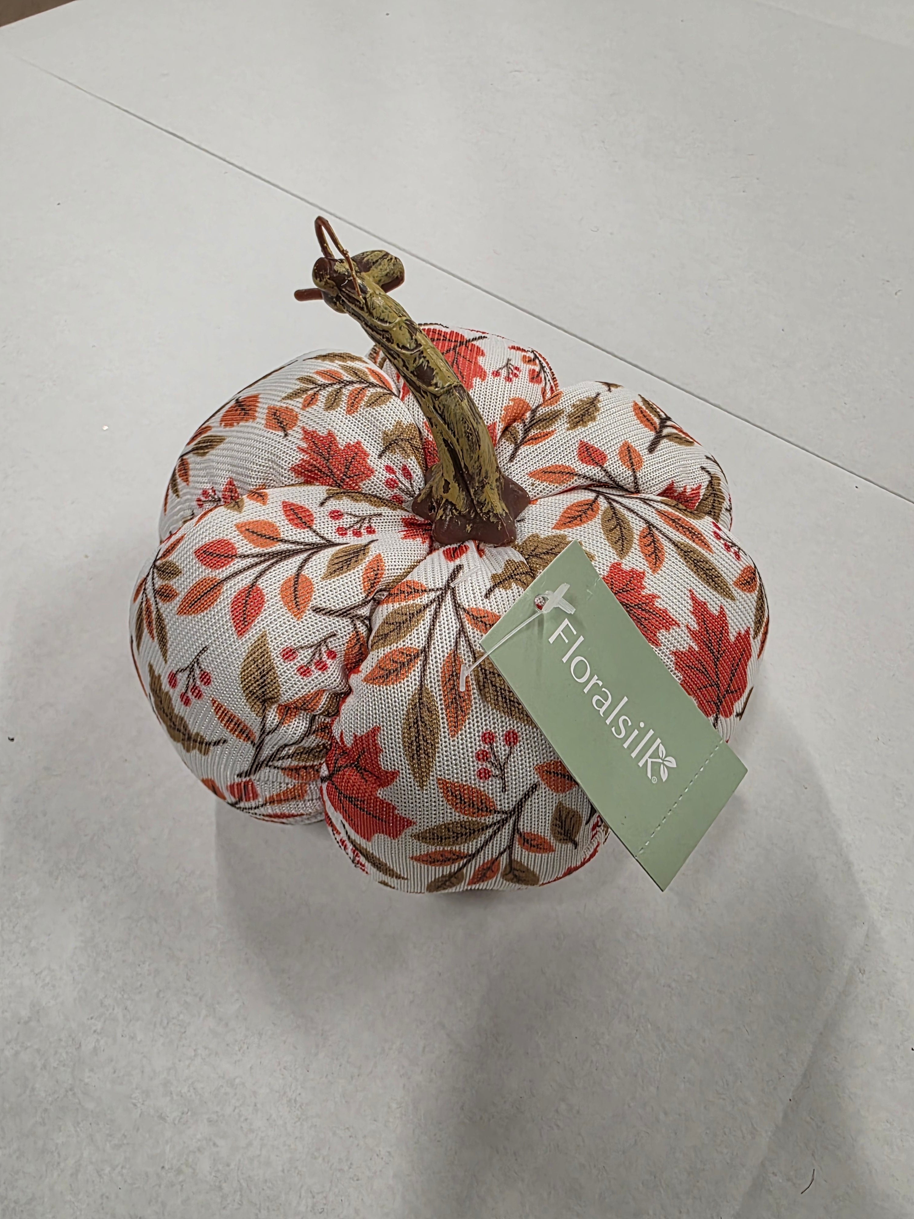 Autumn Maple Leaf Pumpkin 14cm