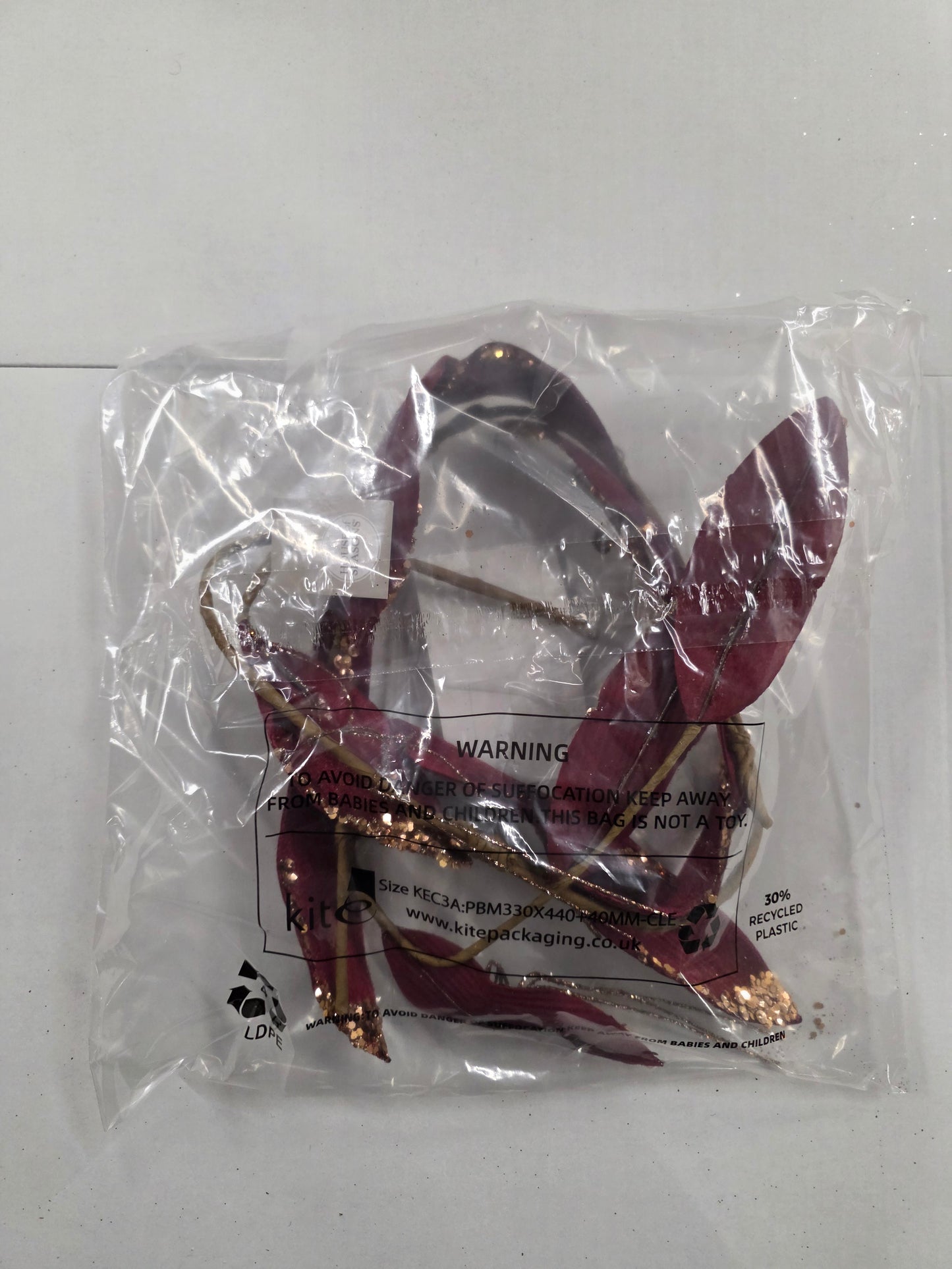 Garland Leaves Red 115cm