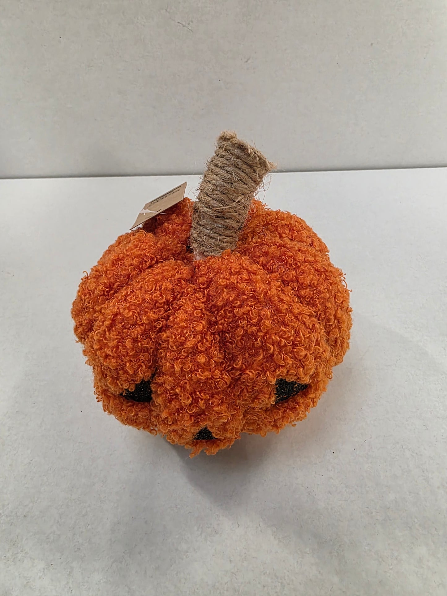 Pumpkin Boucle With Carving 12cm