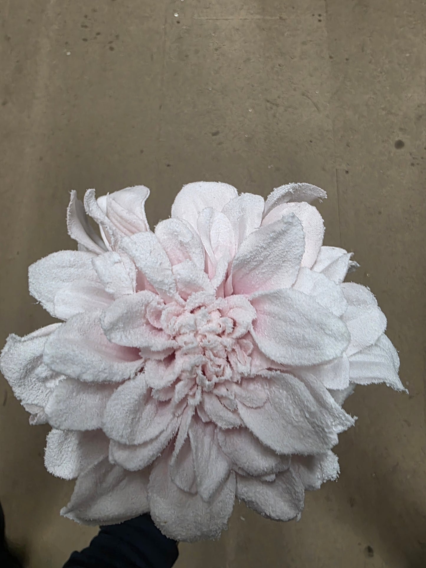 Dahlia Pink Frosted 69cm