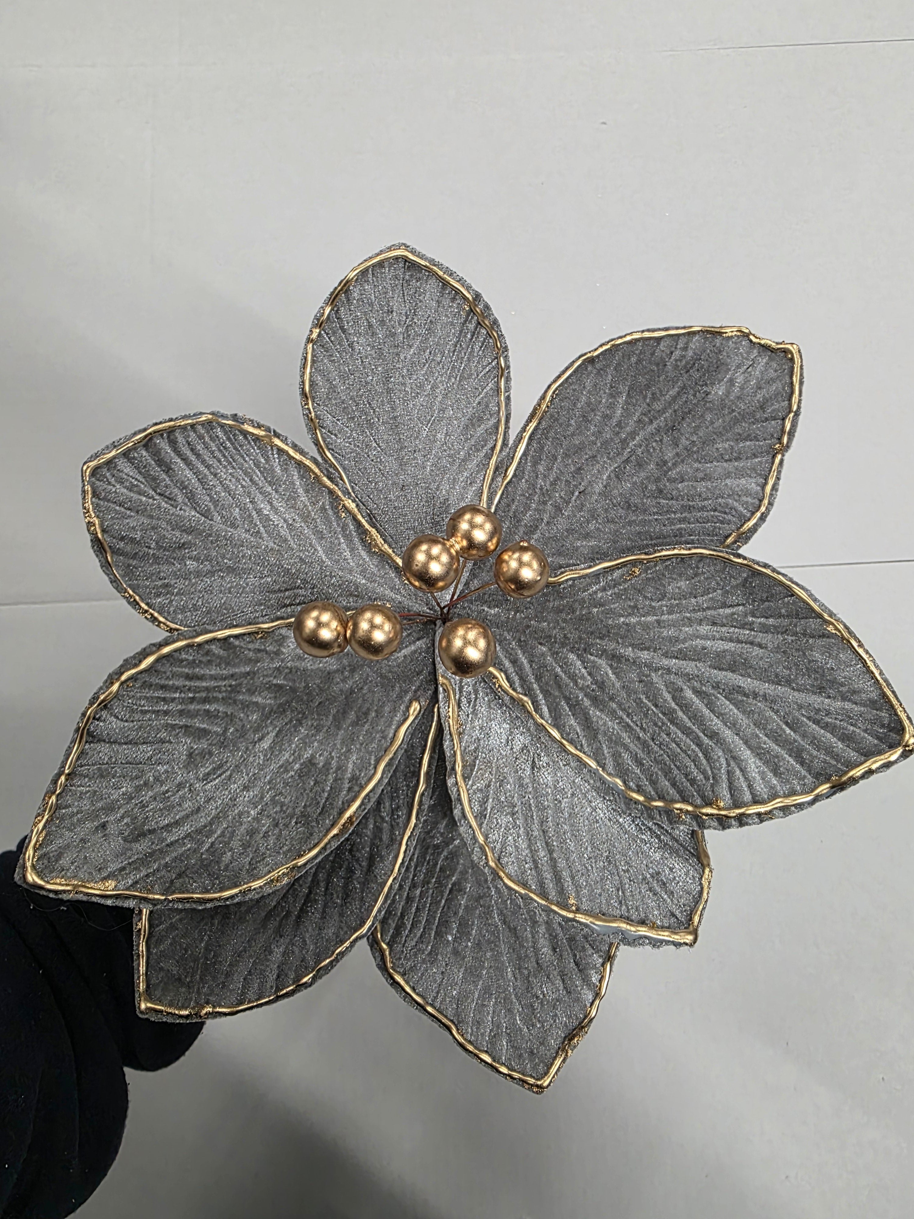 Poinsettia Graphite Gold Edge 25cm  (PACK OF 3)