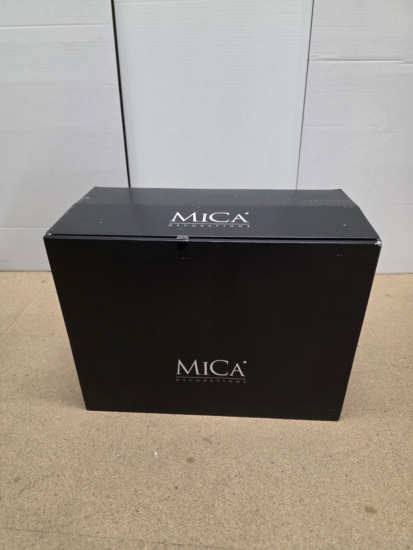 Bauble Unbreakable 10cm Gold X24