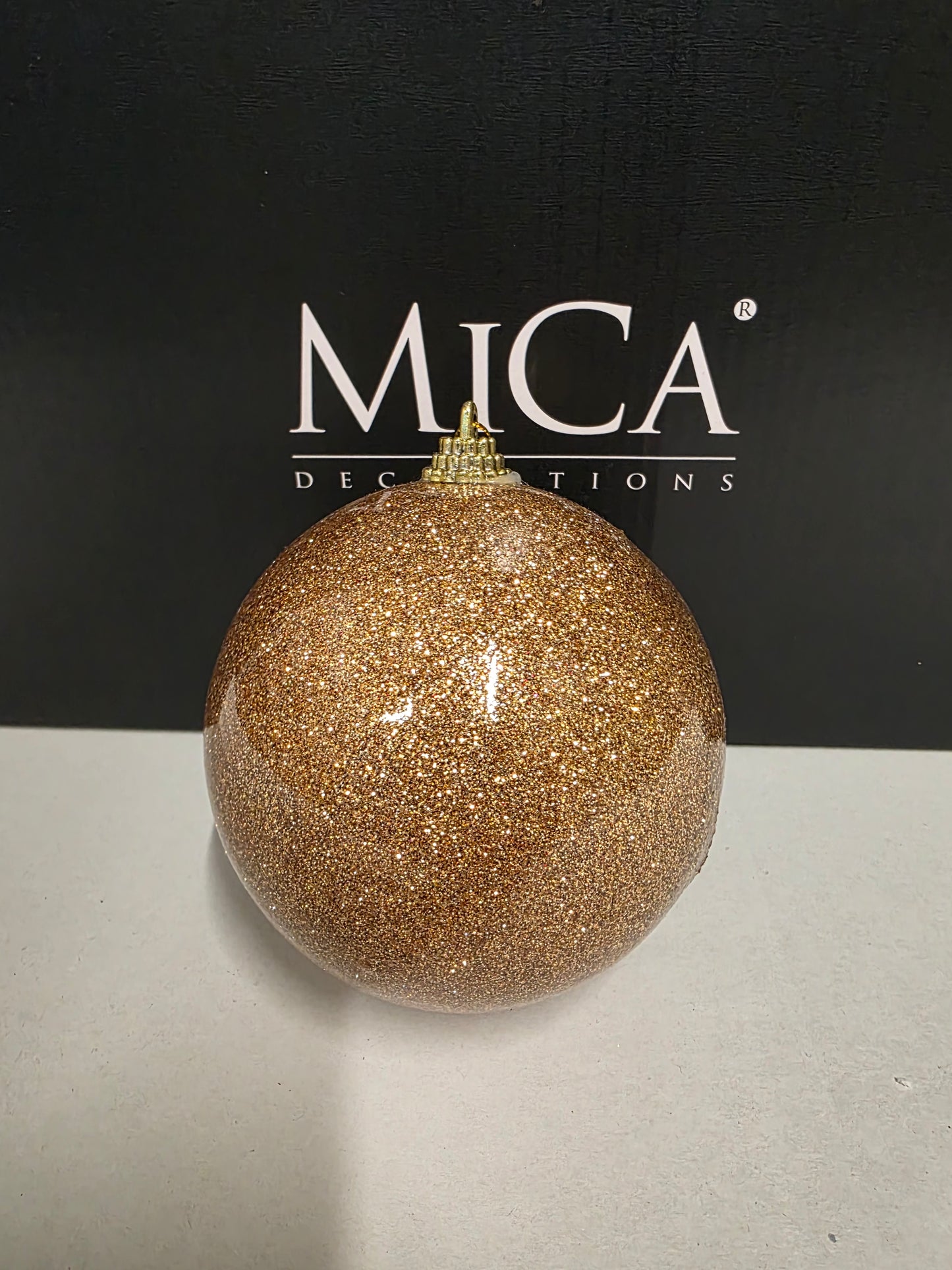 Bauble Unbreakable 10cm Gold X24