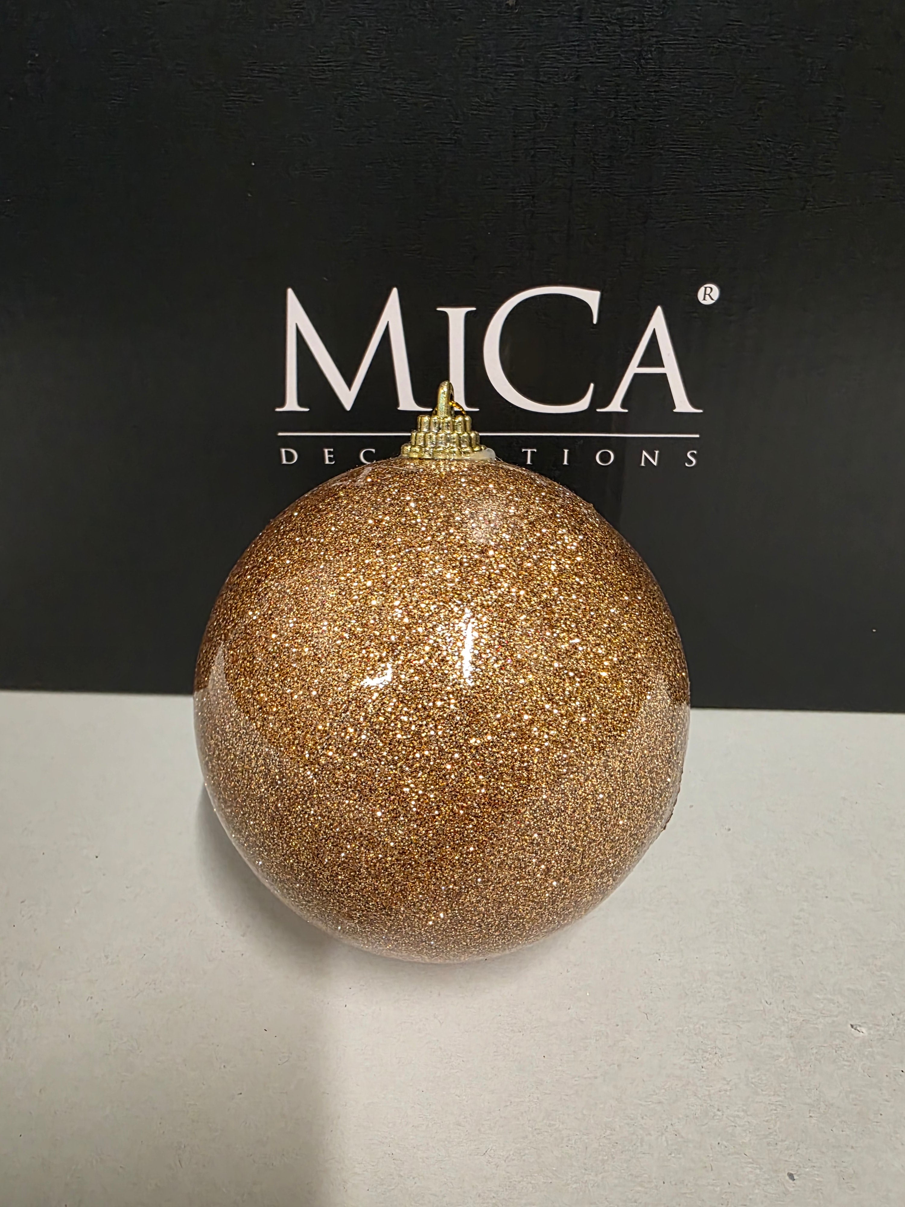 Bauble Unbreakable 10cm Gold X24