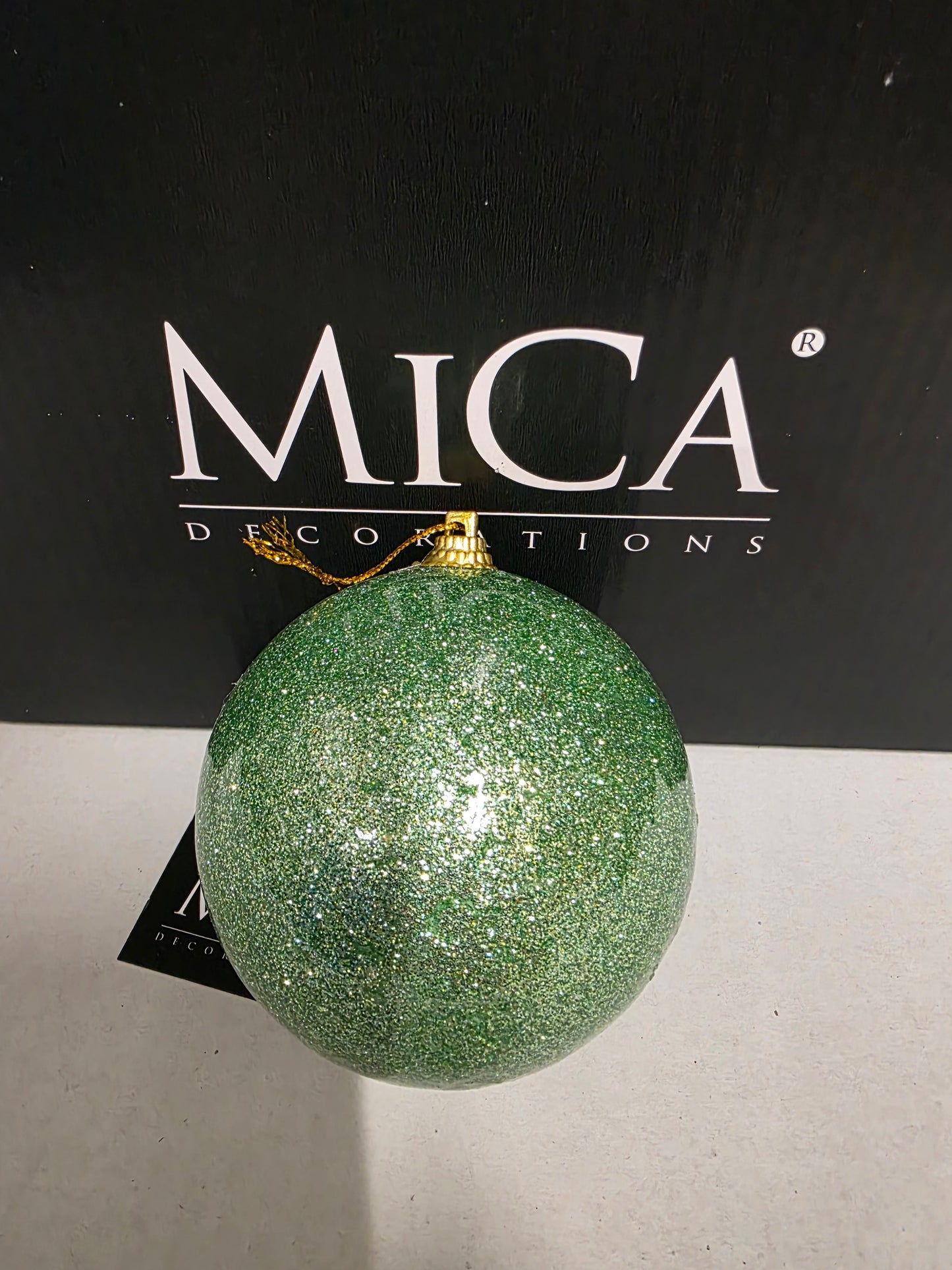 Bauble Unbreakable 8cm Green X24