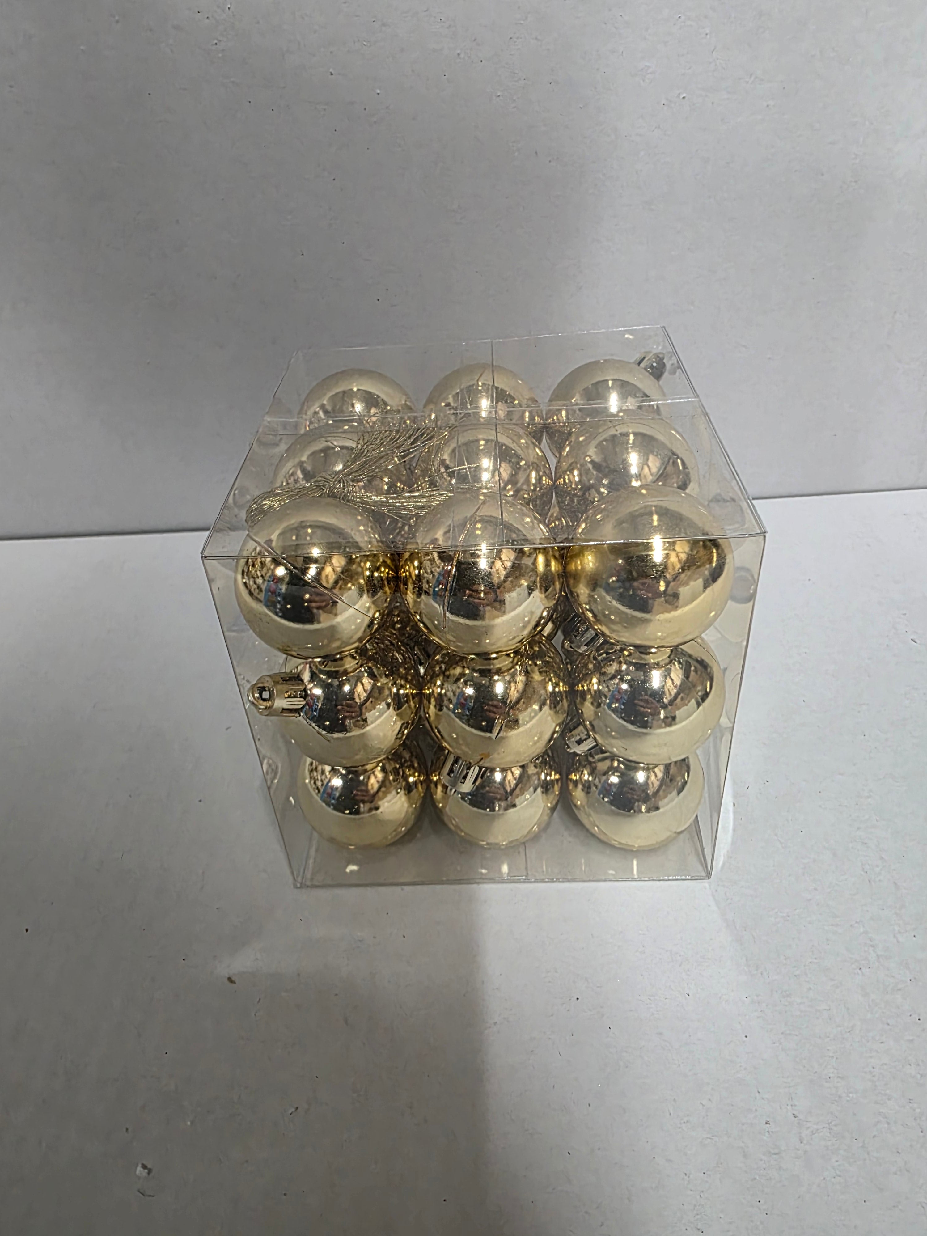 Bauble Plastic Gold 4cm X27