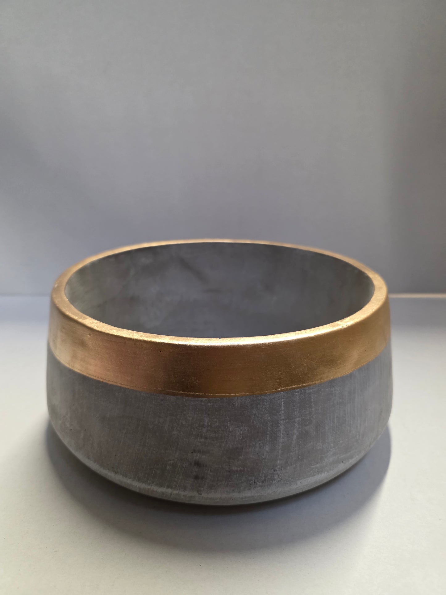 Cemet Bowl Grey With Gold Band 25x11cm