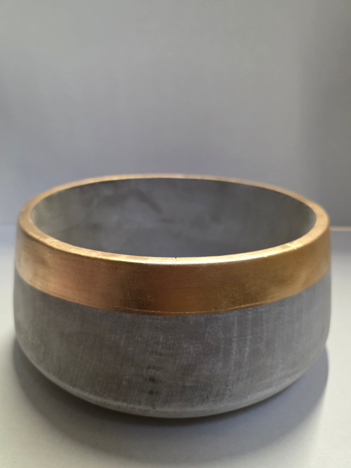 Cemet Bowl Grey With Gold Band 25x11cm