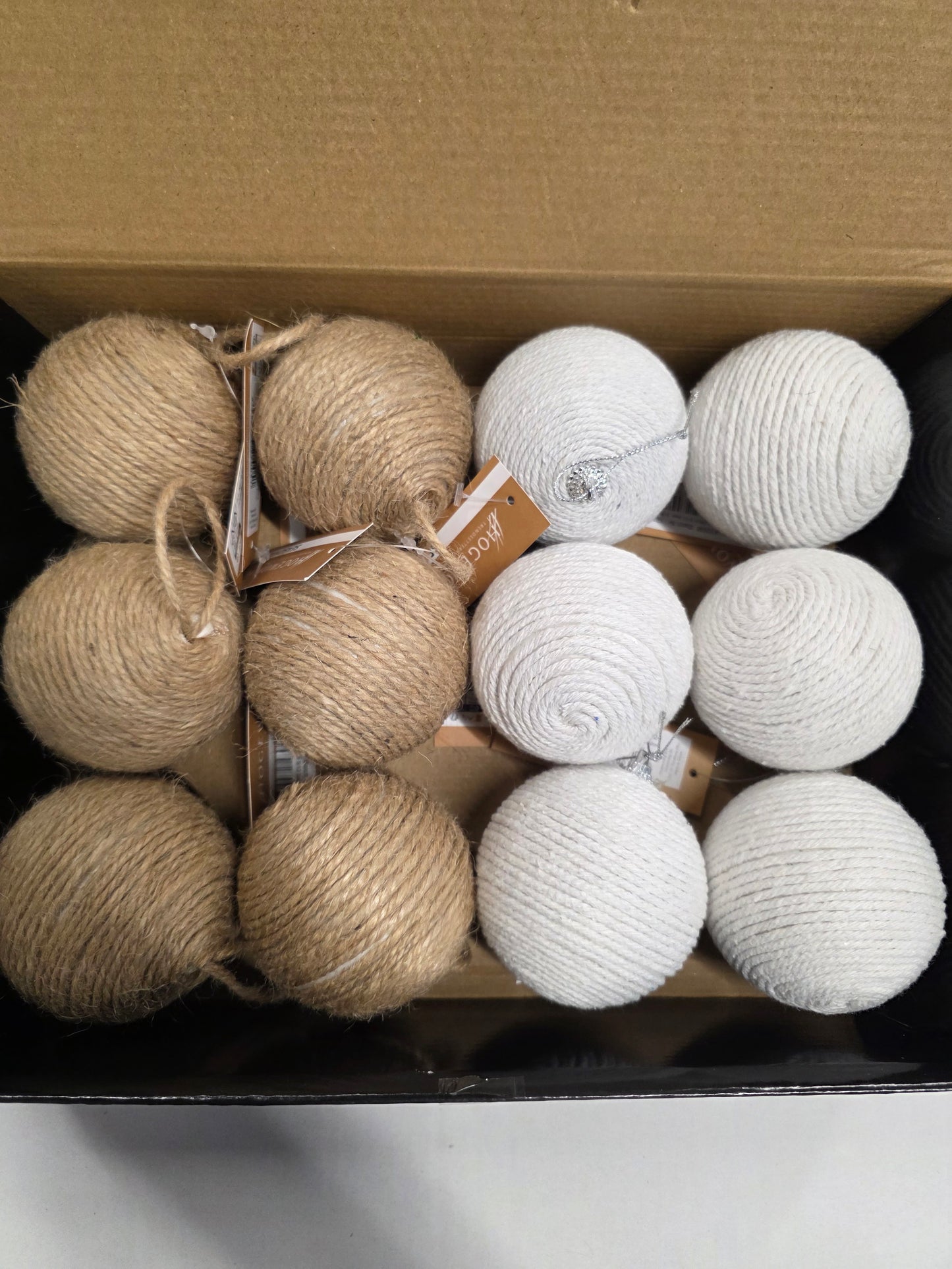 Bauble Jute Natural/white 8cm X12