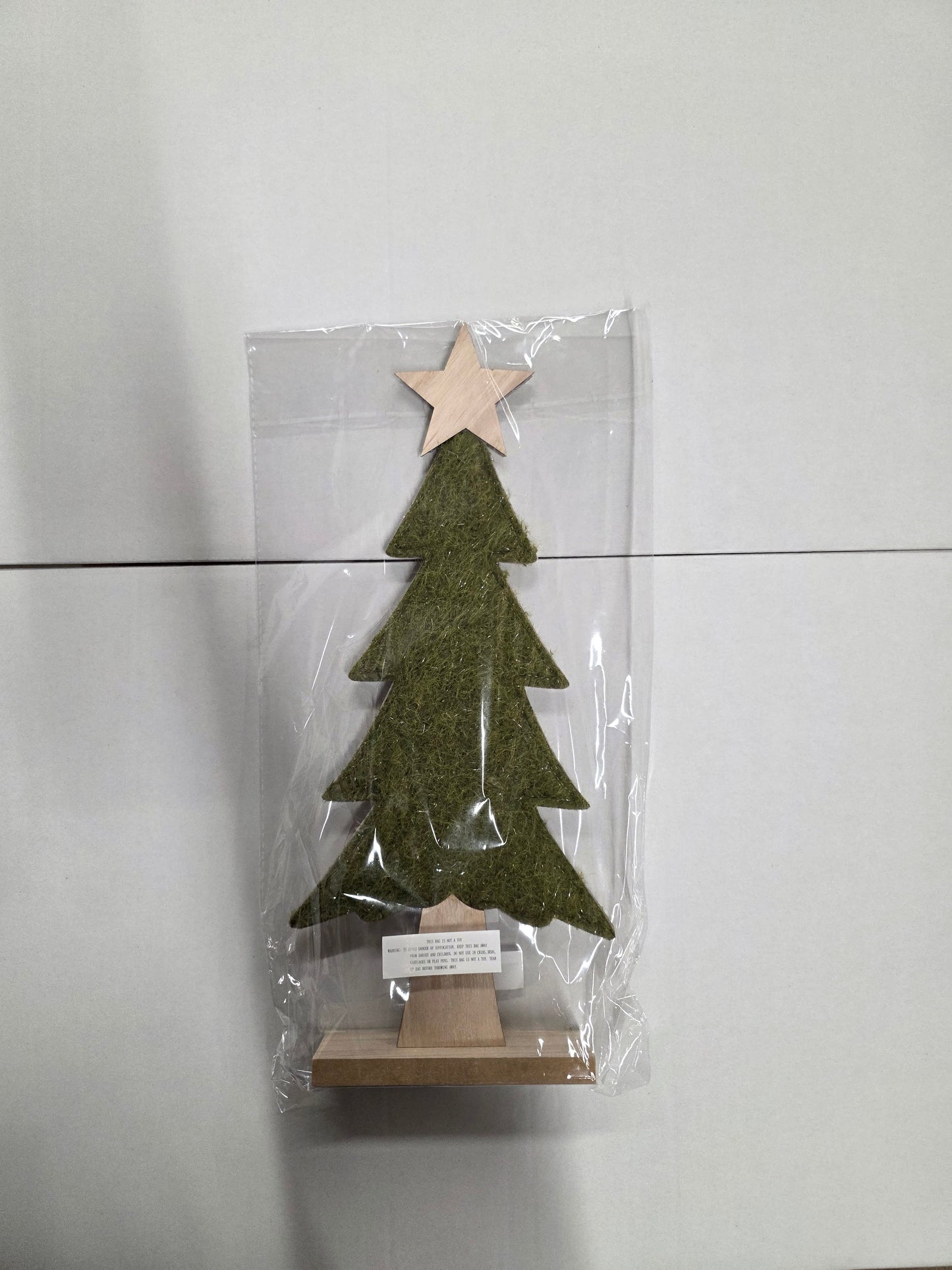Felt Standing Tree Green 40x17cm