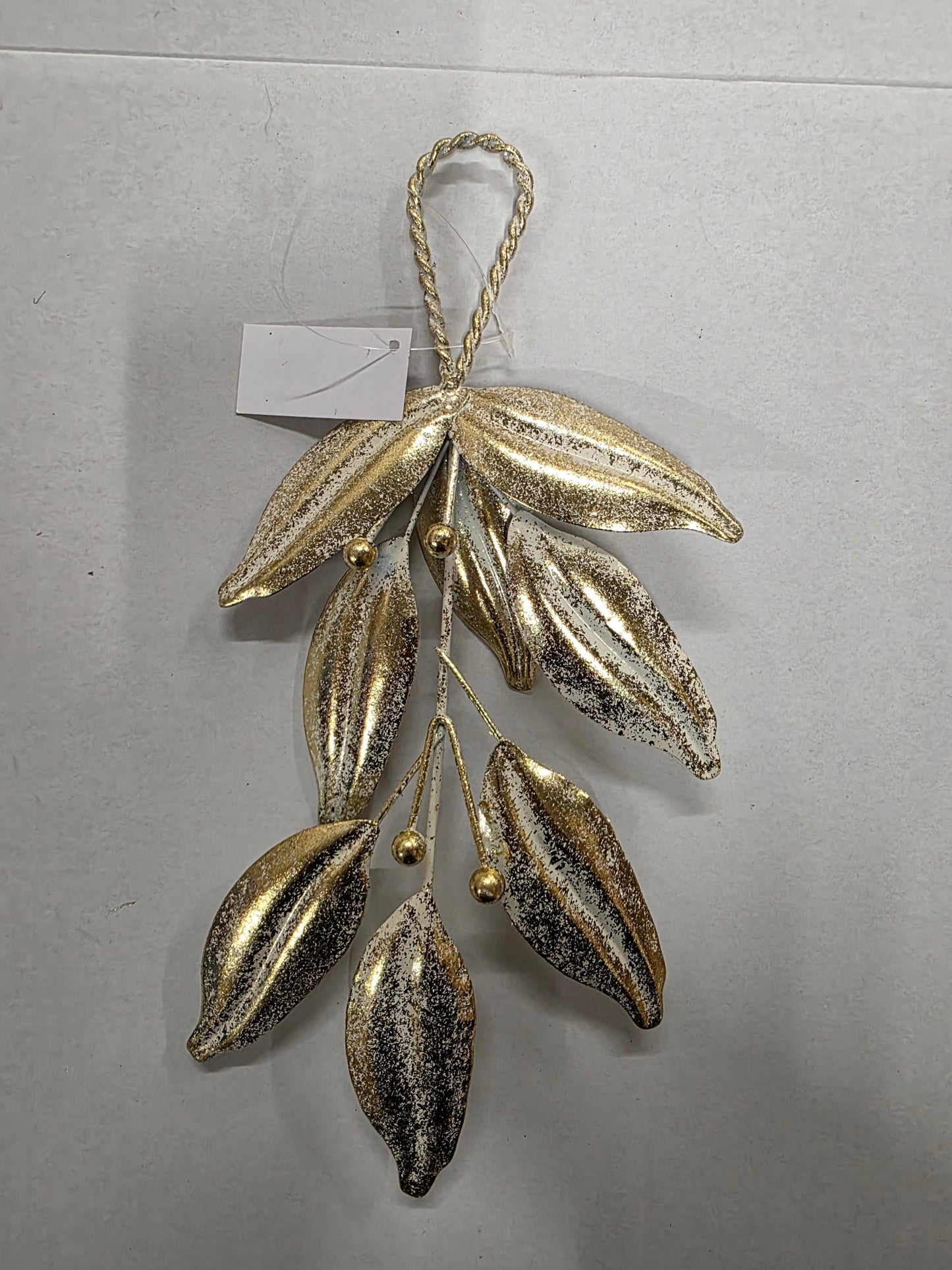 Hanger Leaf Snow Assorted 12x3x27cm