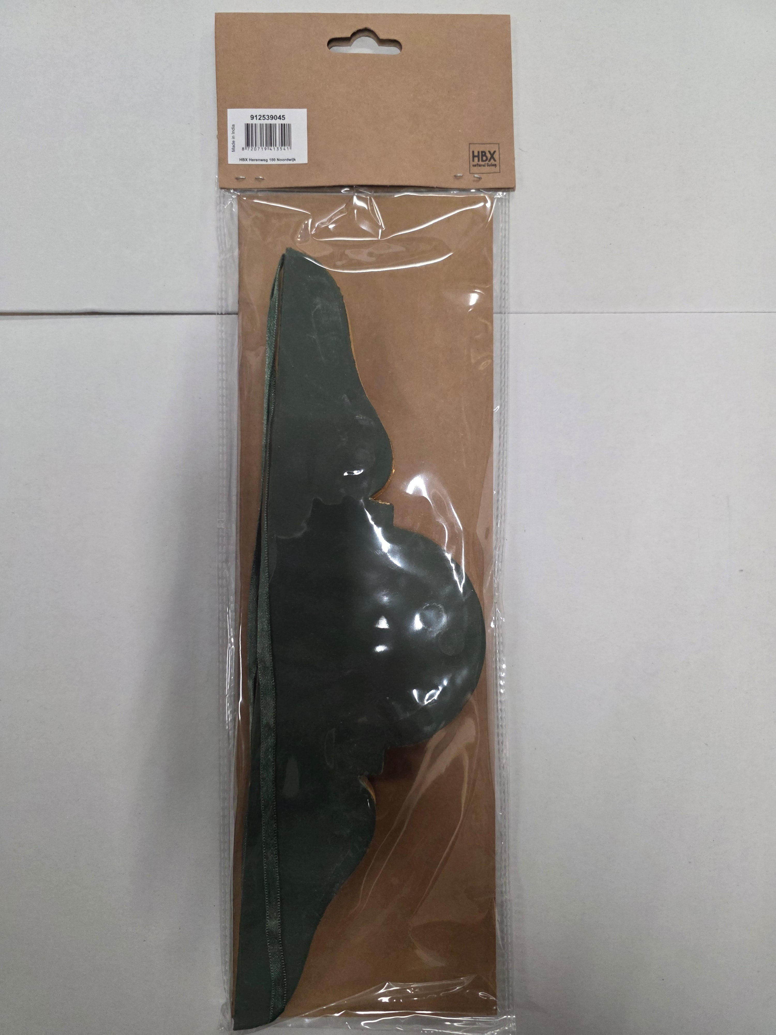 Hanging Paper Ornament Green/gold 33x20cm