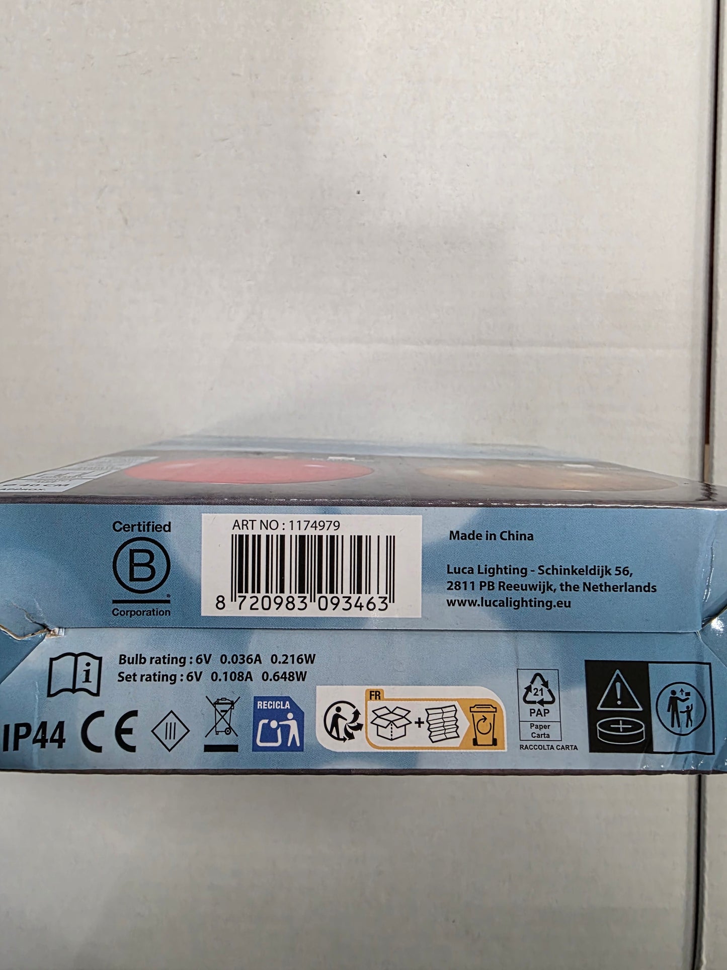 L E D Inflatable Bauble 40cm Red