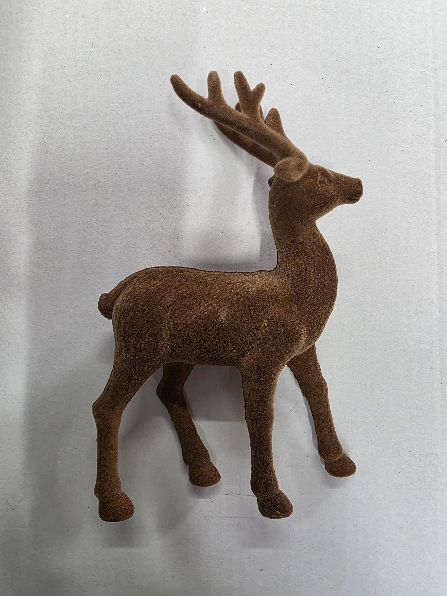 Standing Flock Deer Brown 21x13cm