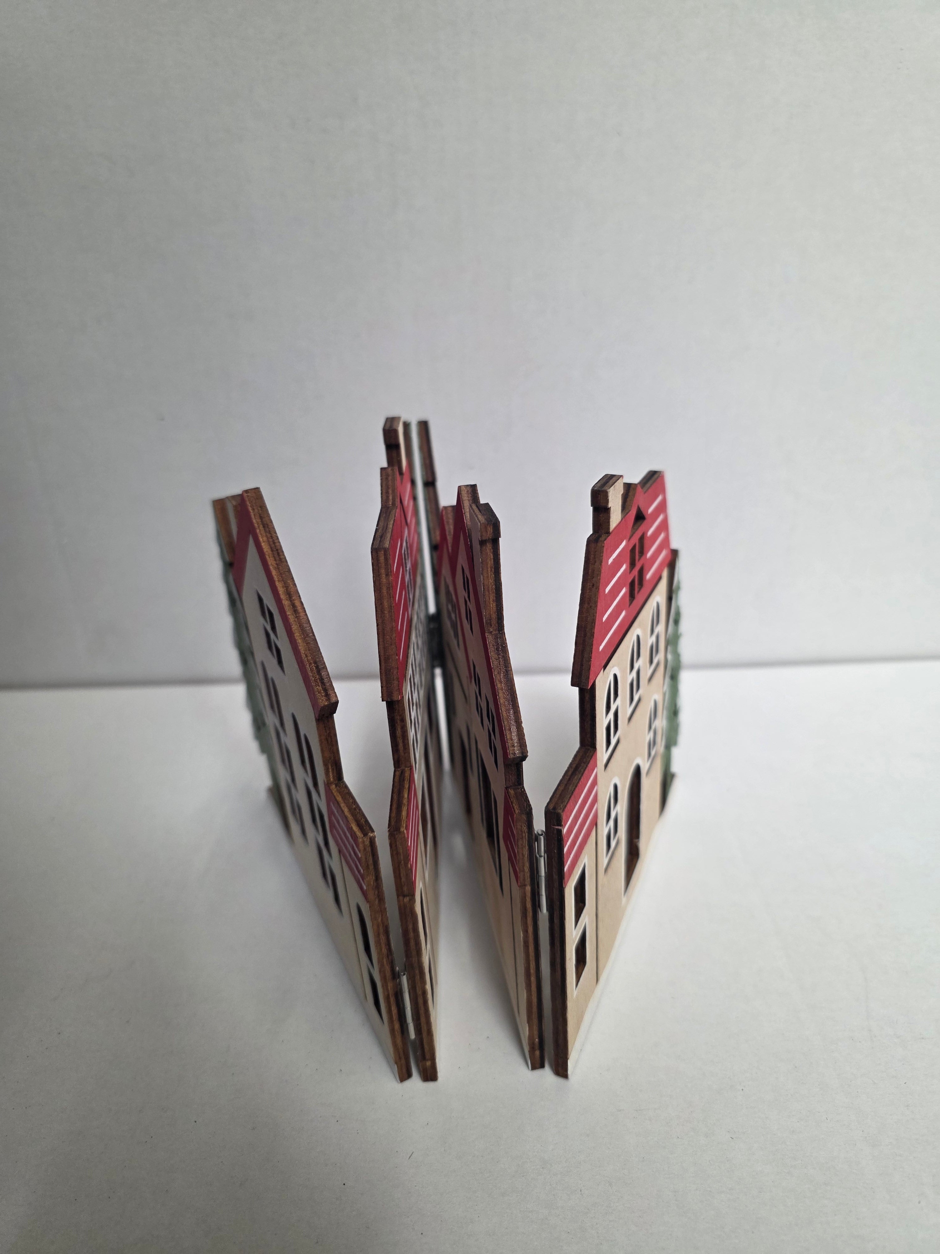 Wooden Deco Stand Assorted 16x60cm