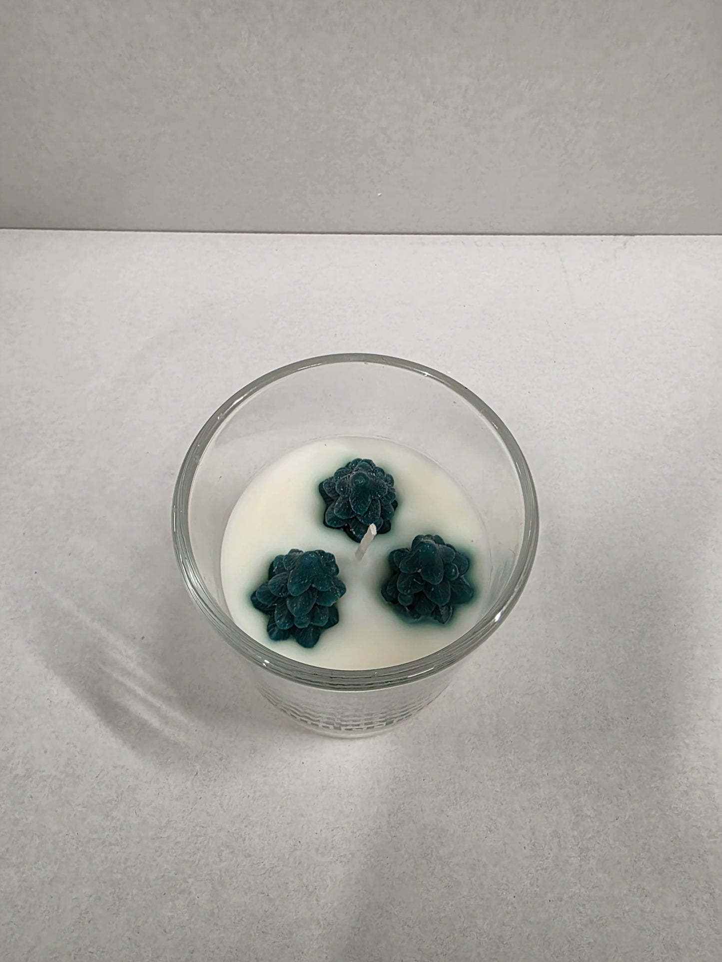 Christmas Wonderland Candle 9x8cm