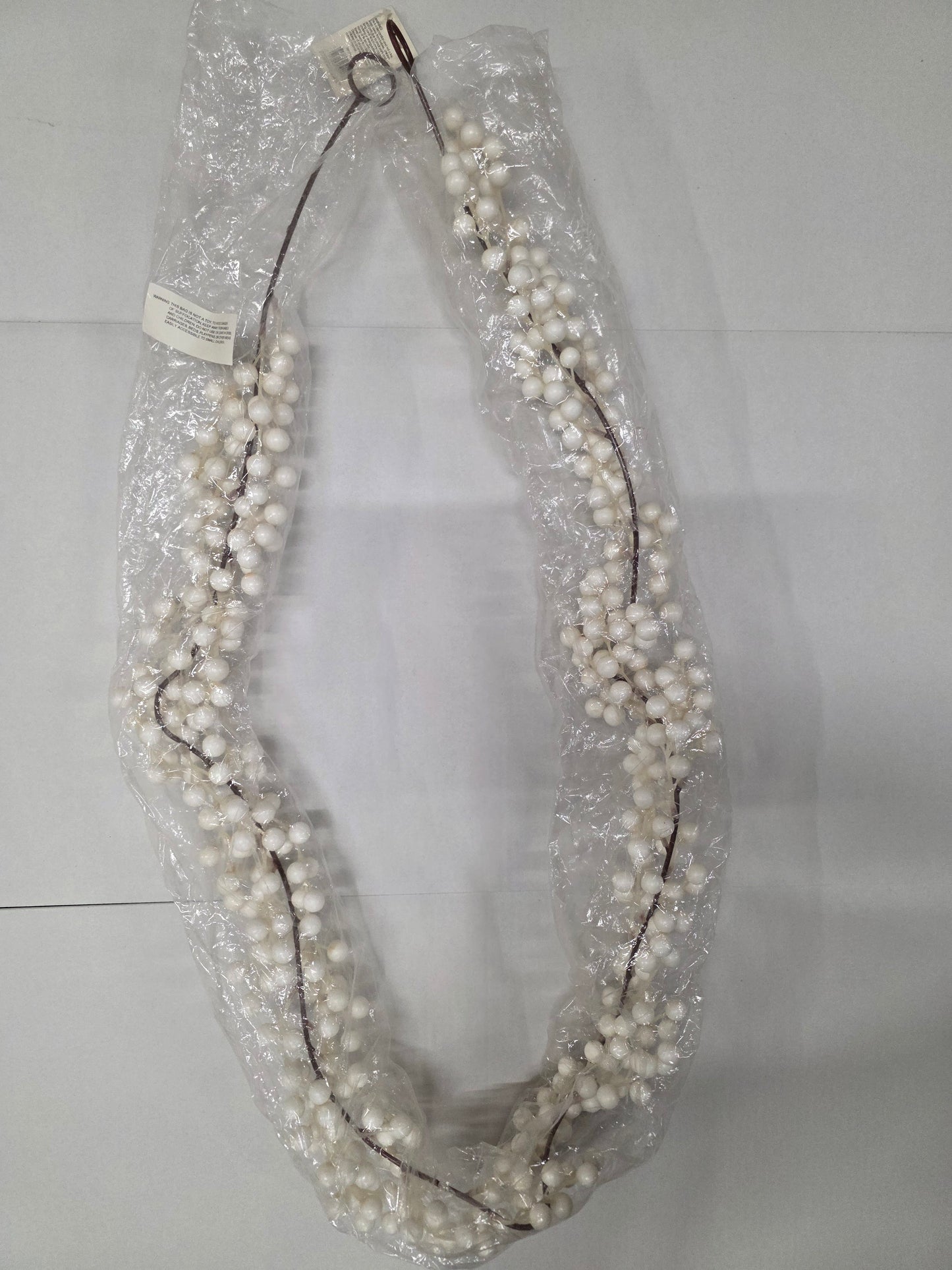 Garland Berry White 180cm