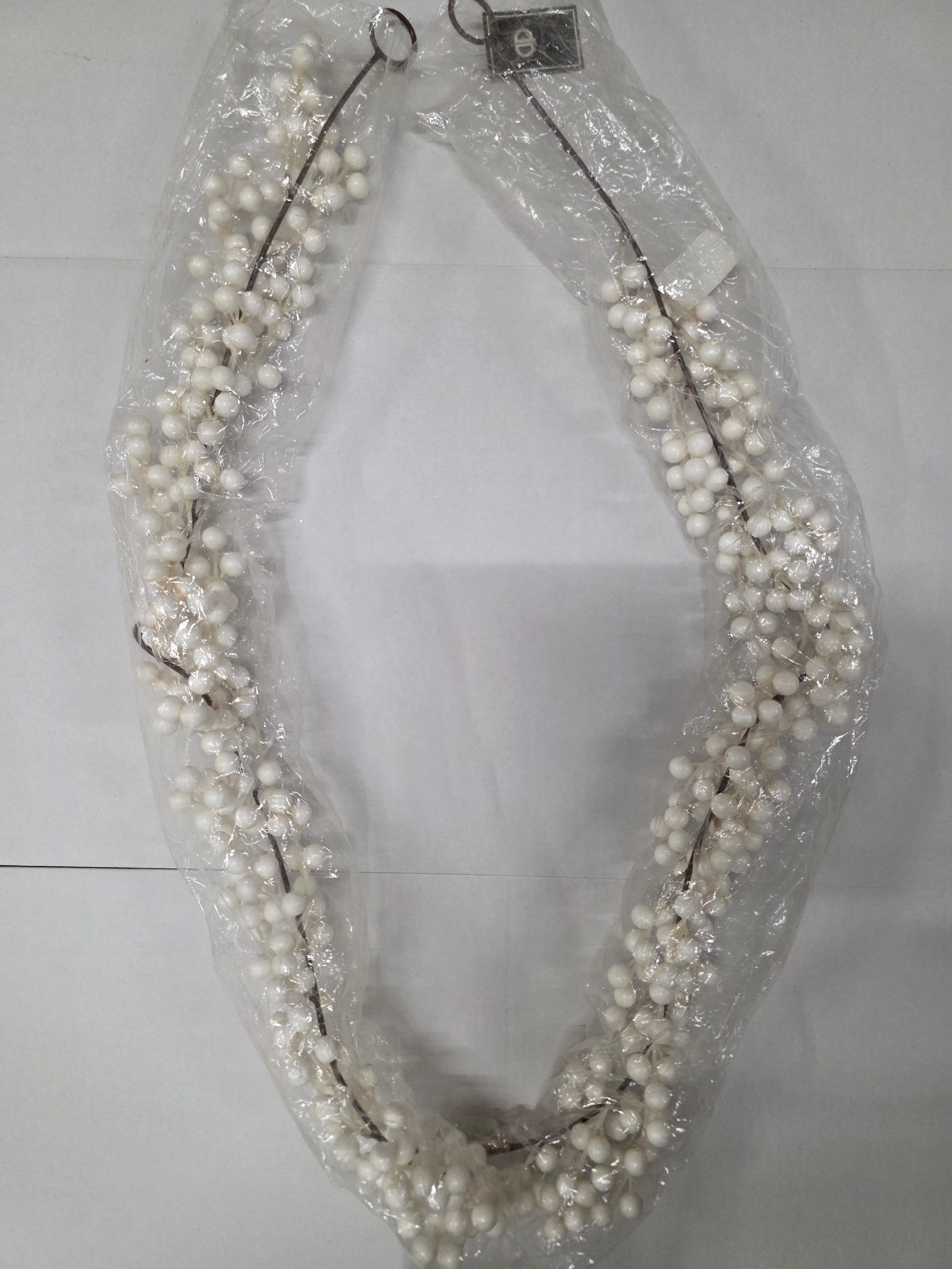 Garland Berry White 180cm