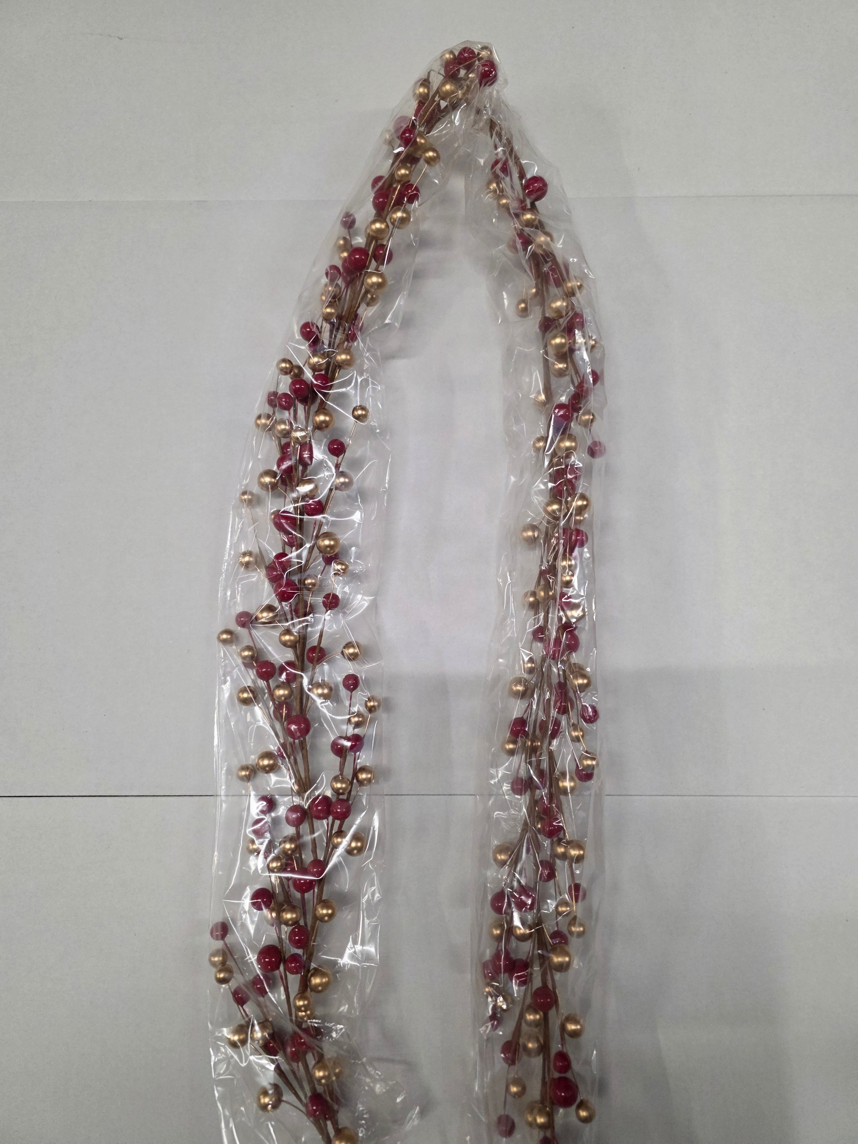 Garland Classic Berry Red & Gold 150cm