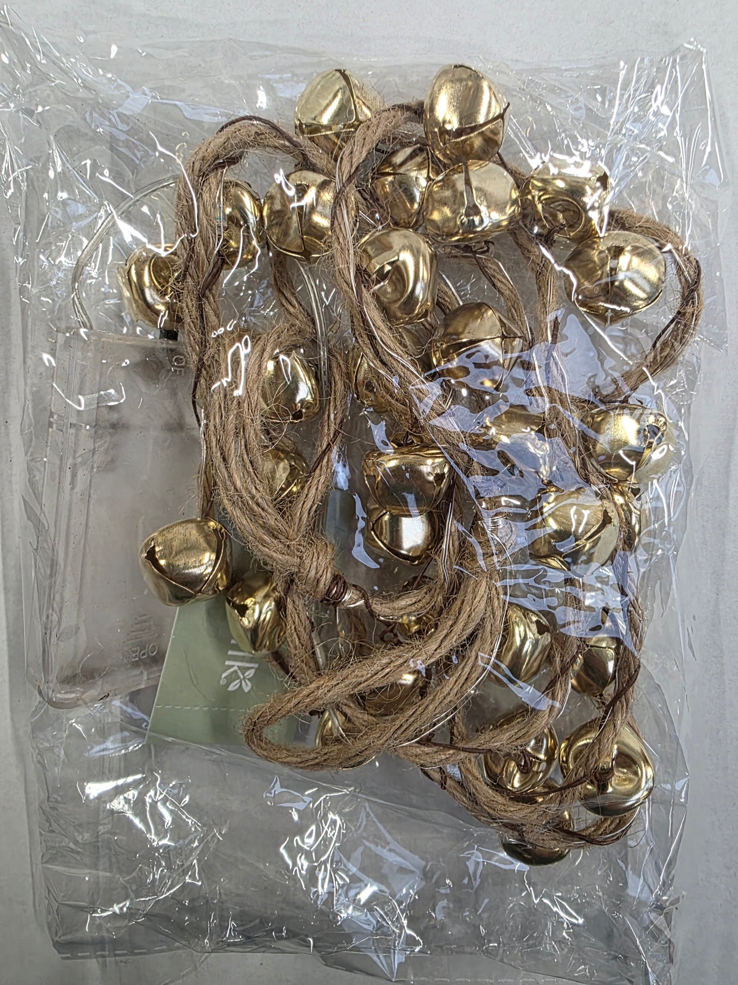 Garland L E D Bell Gold 180cm