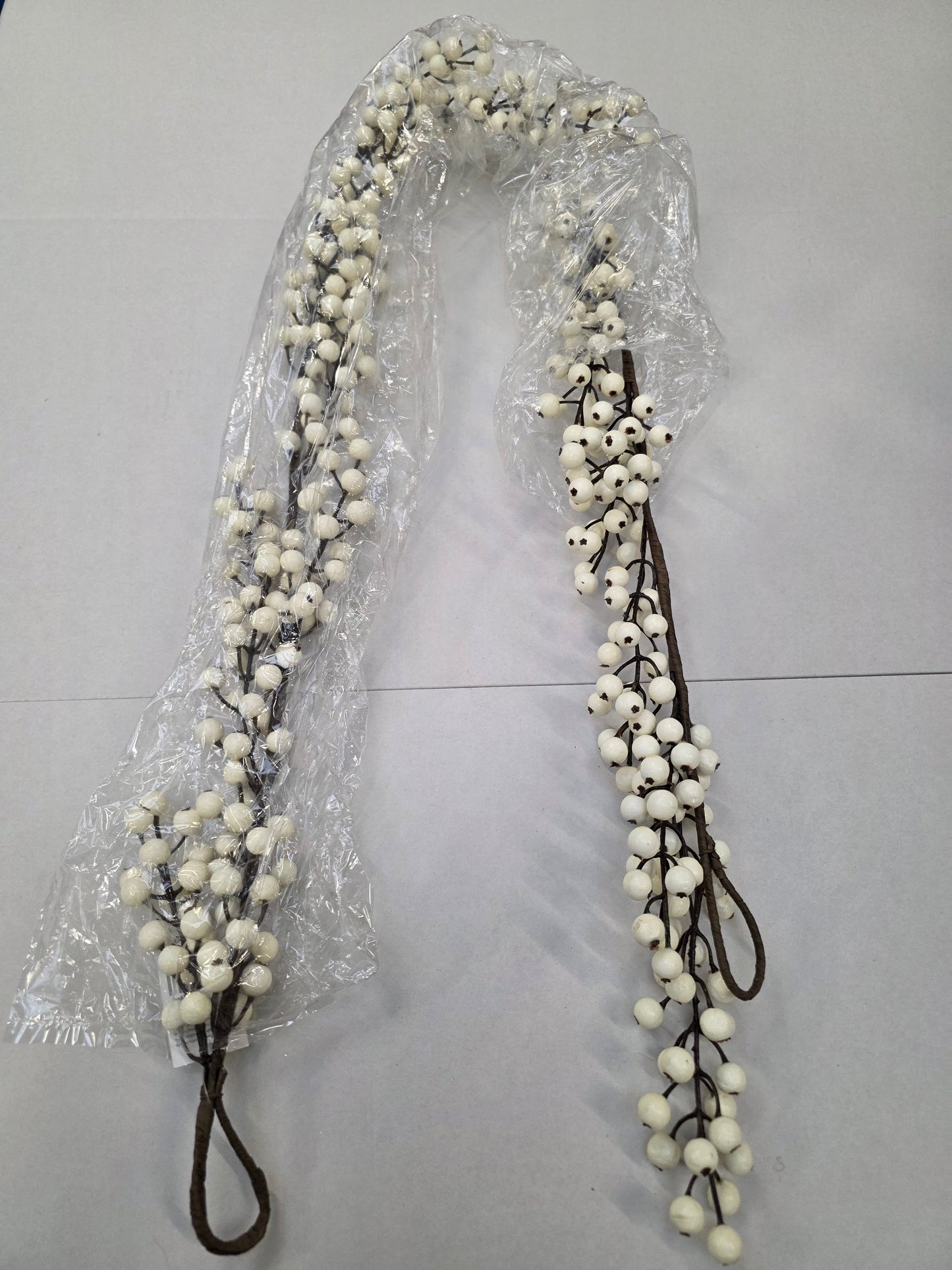Garland Winter Berry Garland White 152cm