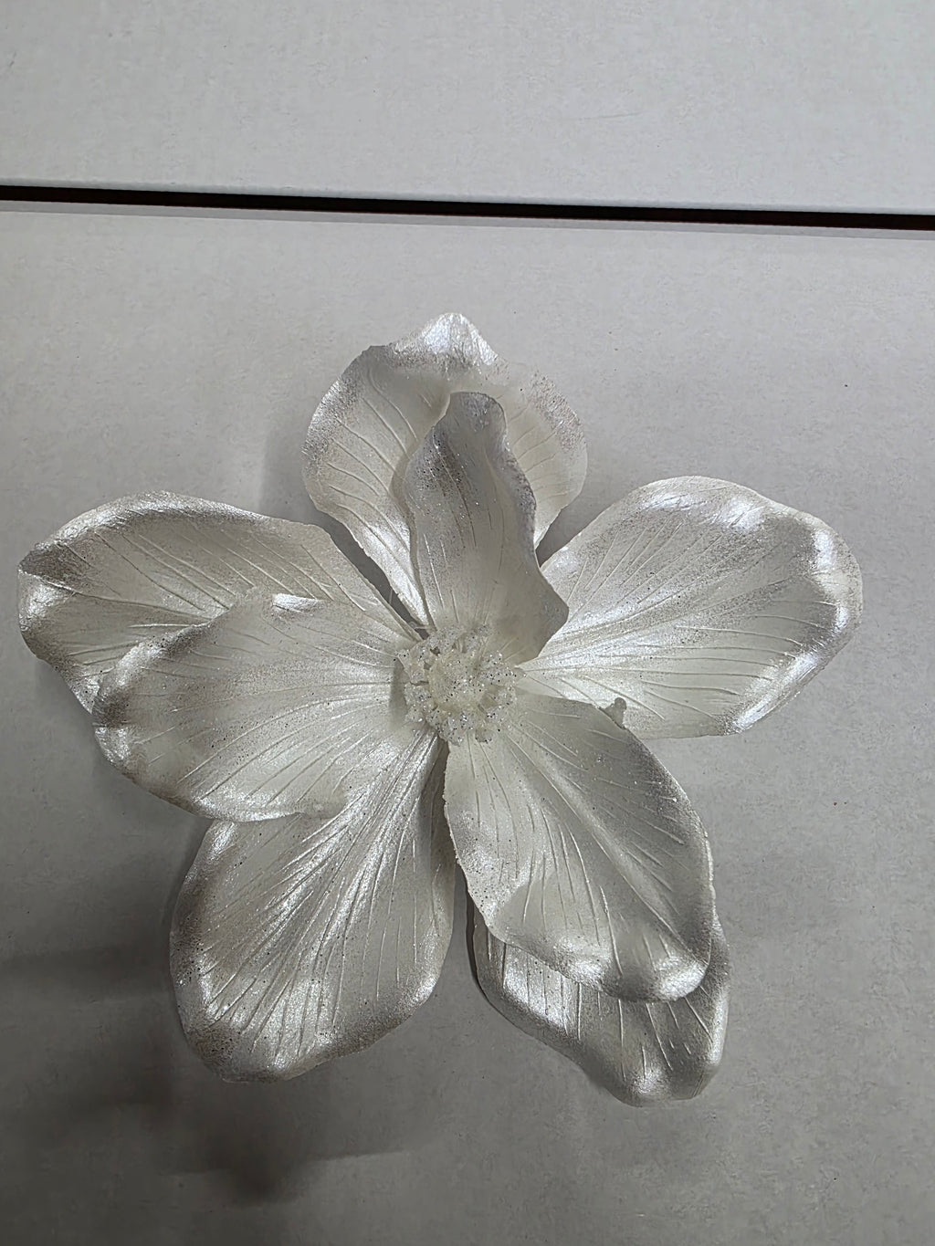 Clip Magnolia Ivory 16cm