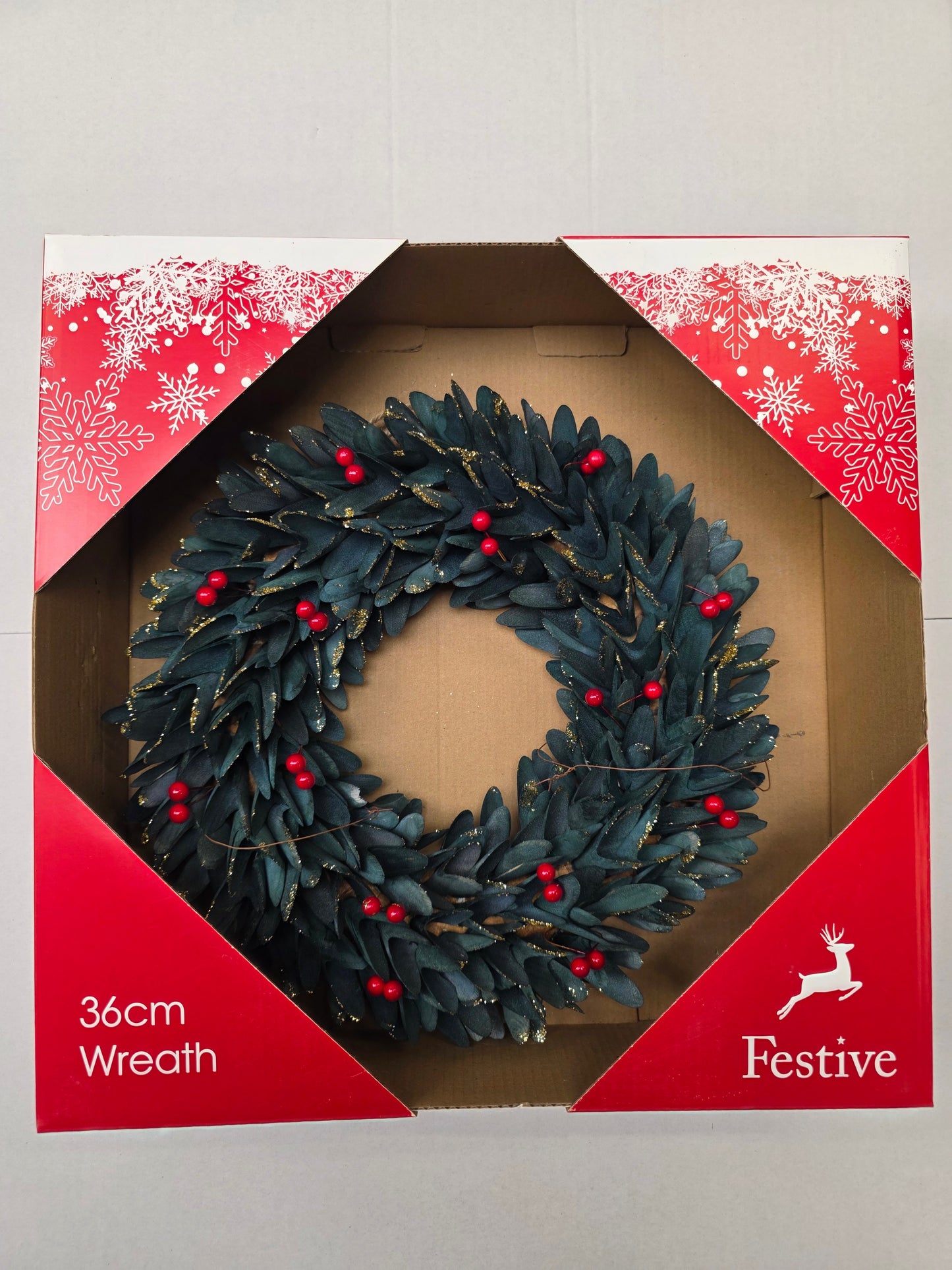 Dried Wreath Green Leaf & Berry 36cm