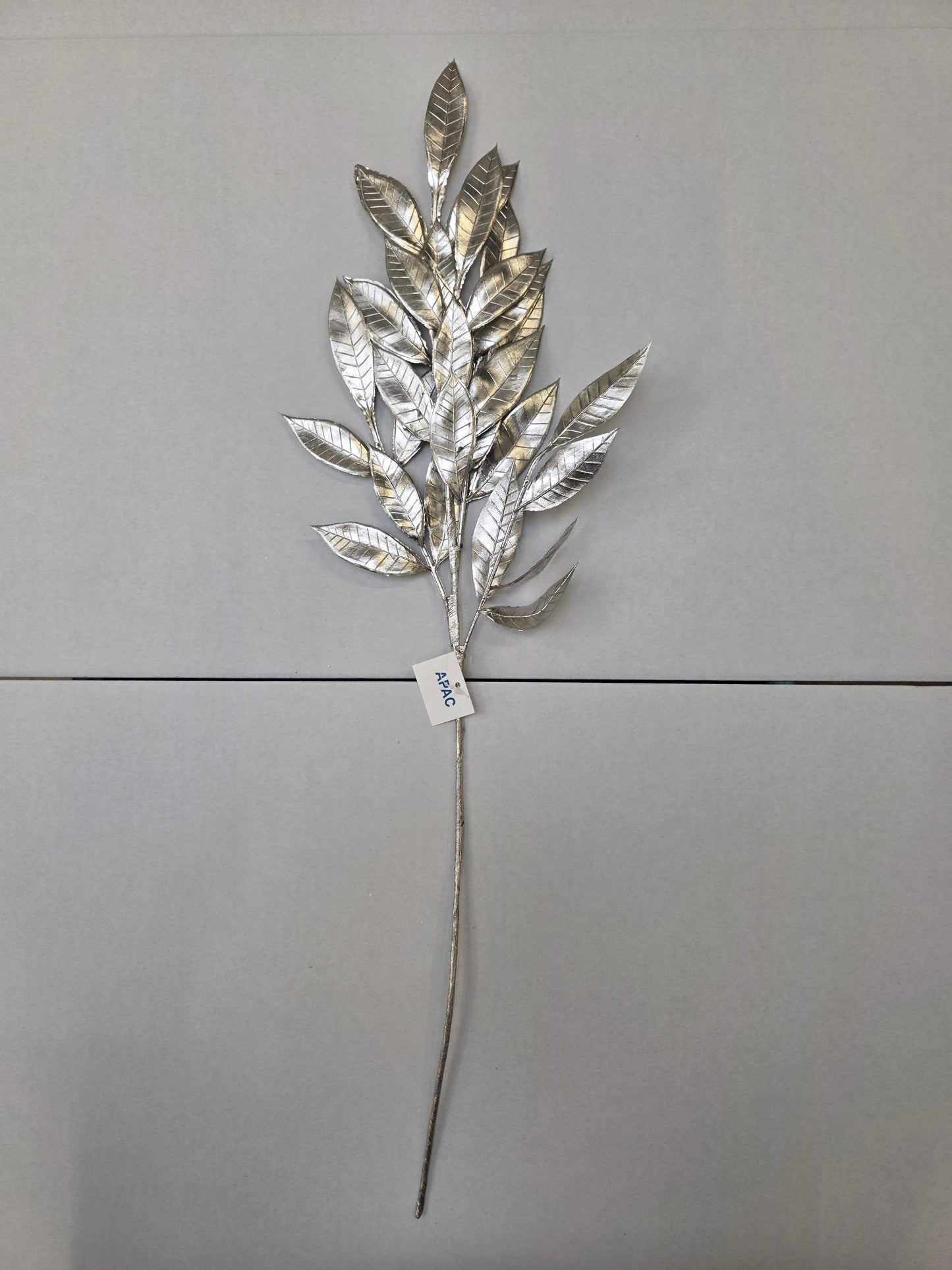 Metallic Laurel Leaf Spray Champagne