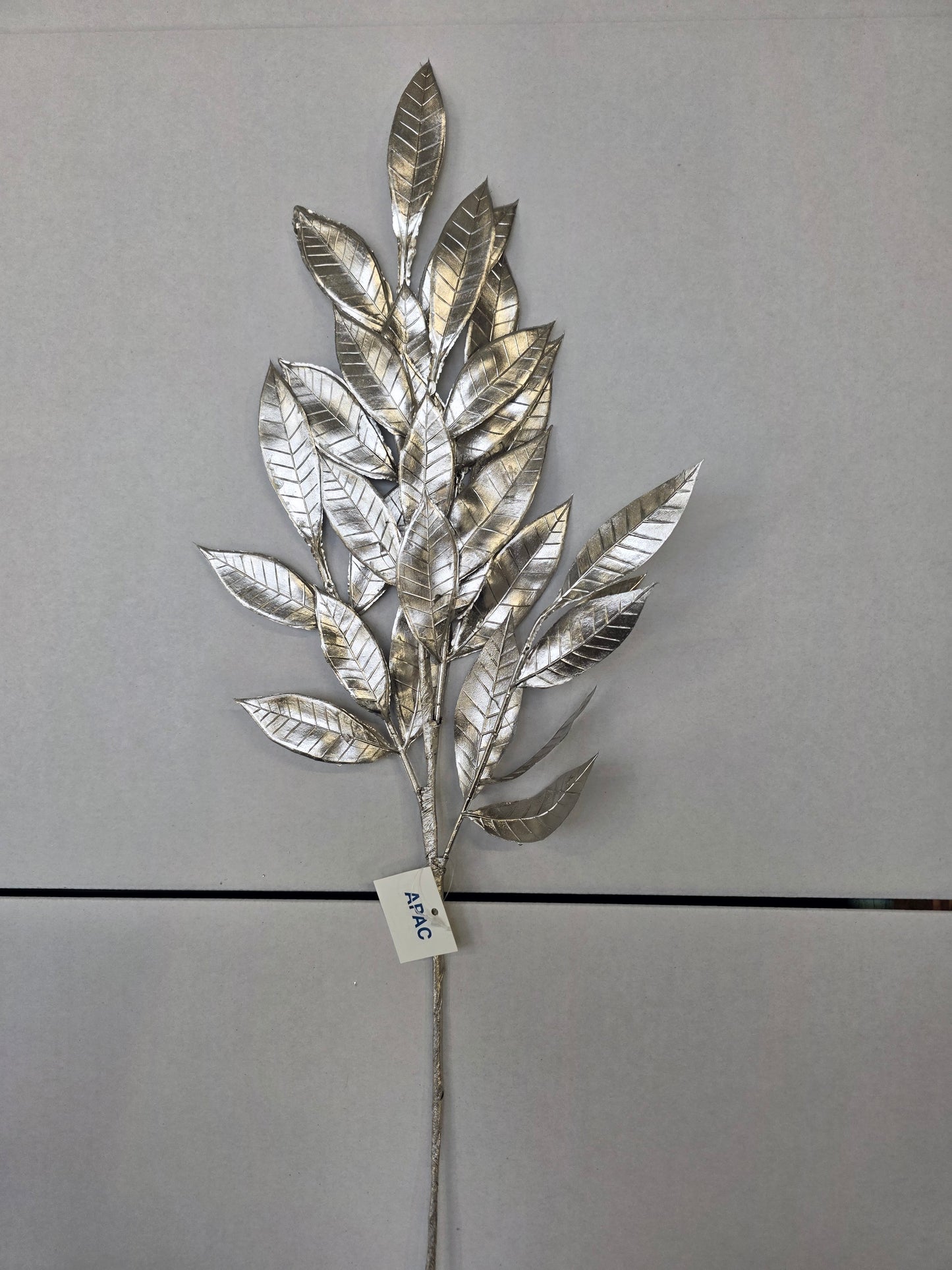 Metallic Laurel Leaf Spray Champagne