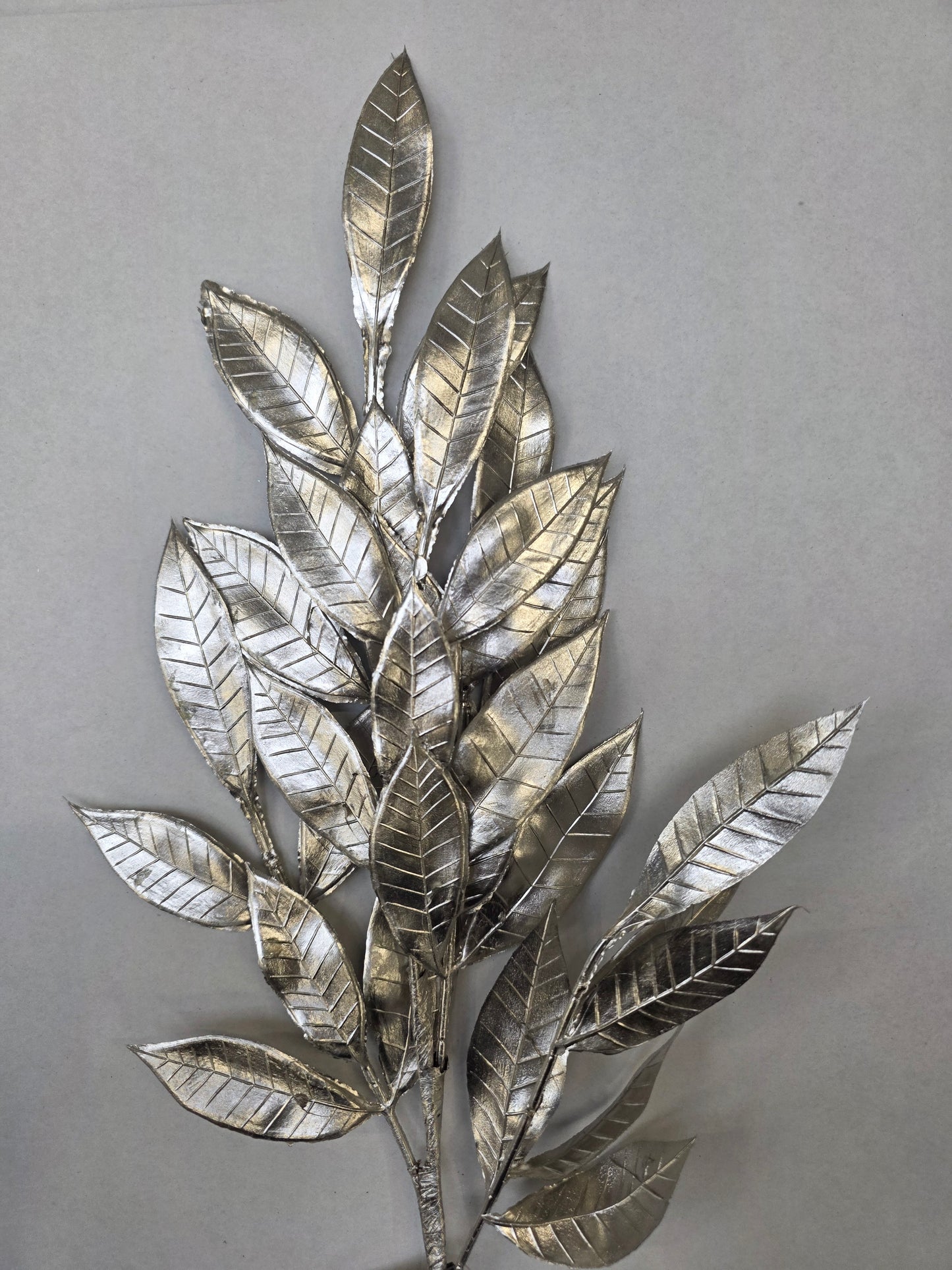 Metallic Laurel Leaf Spray Champagne