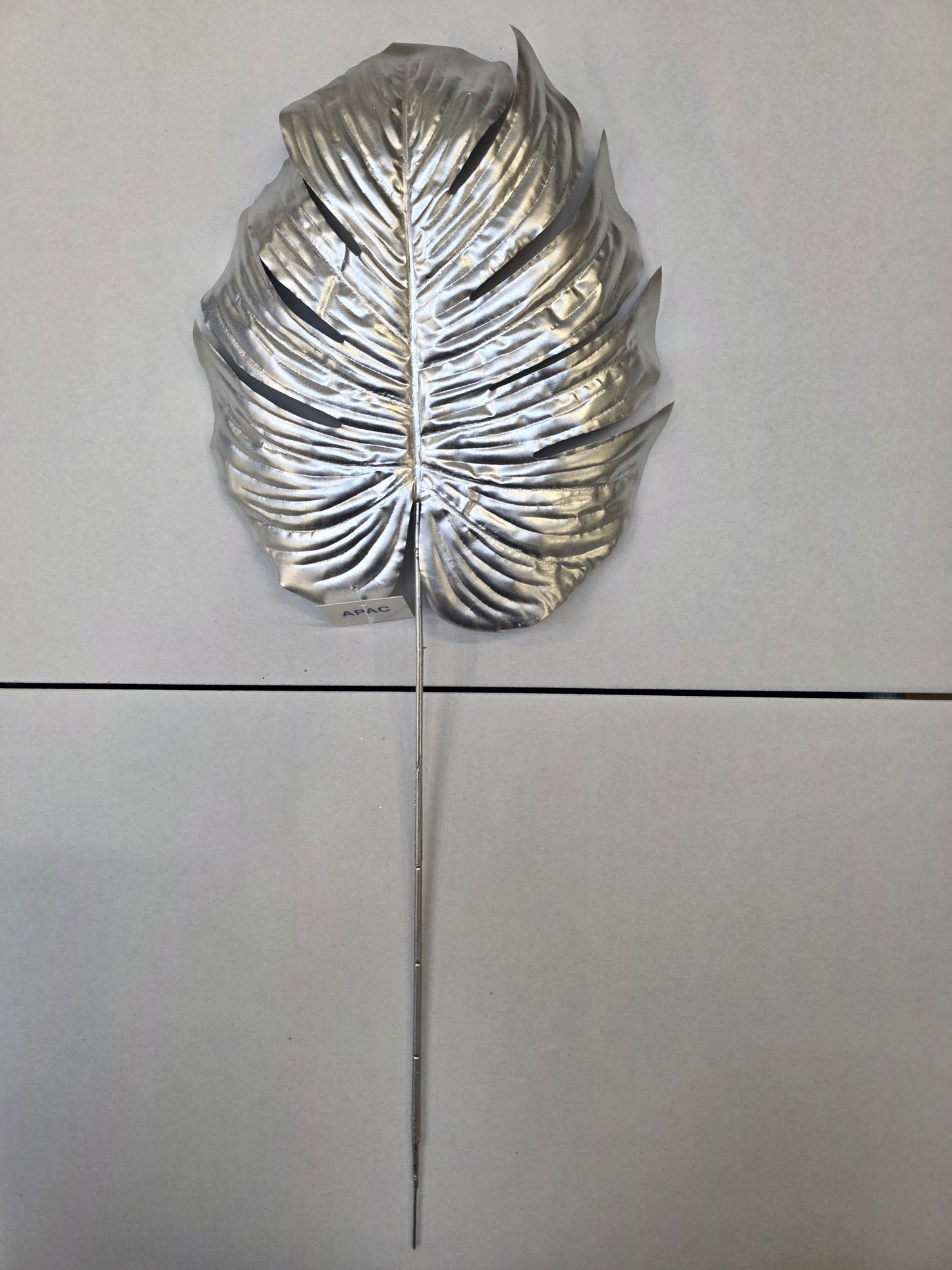 Metallic Monstera Leaf Med Silver