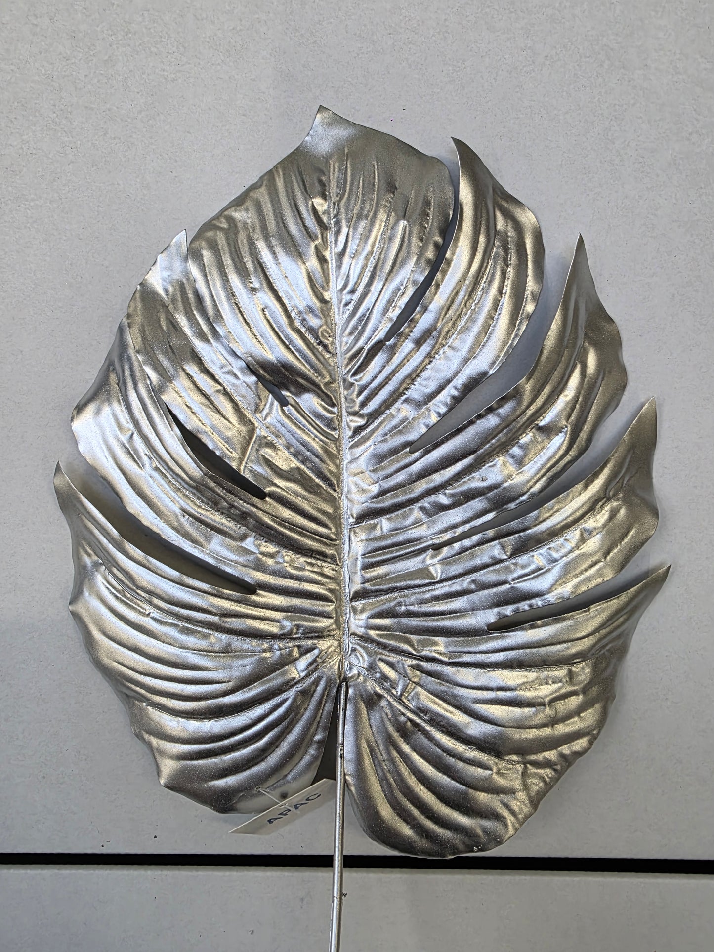 Metallic Monstera Leaf Med Silver