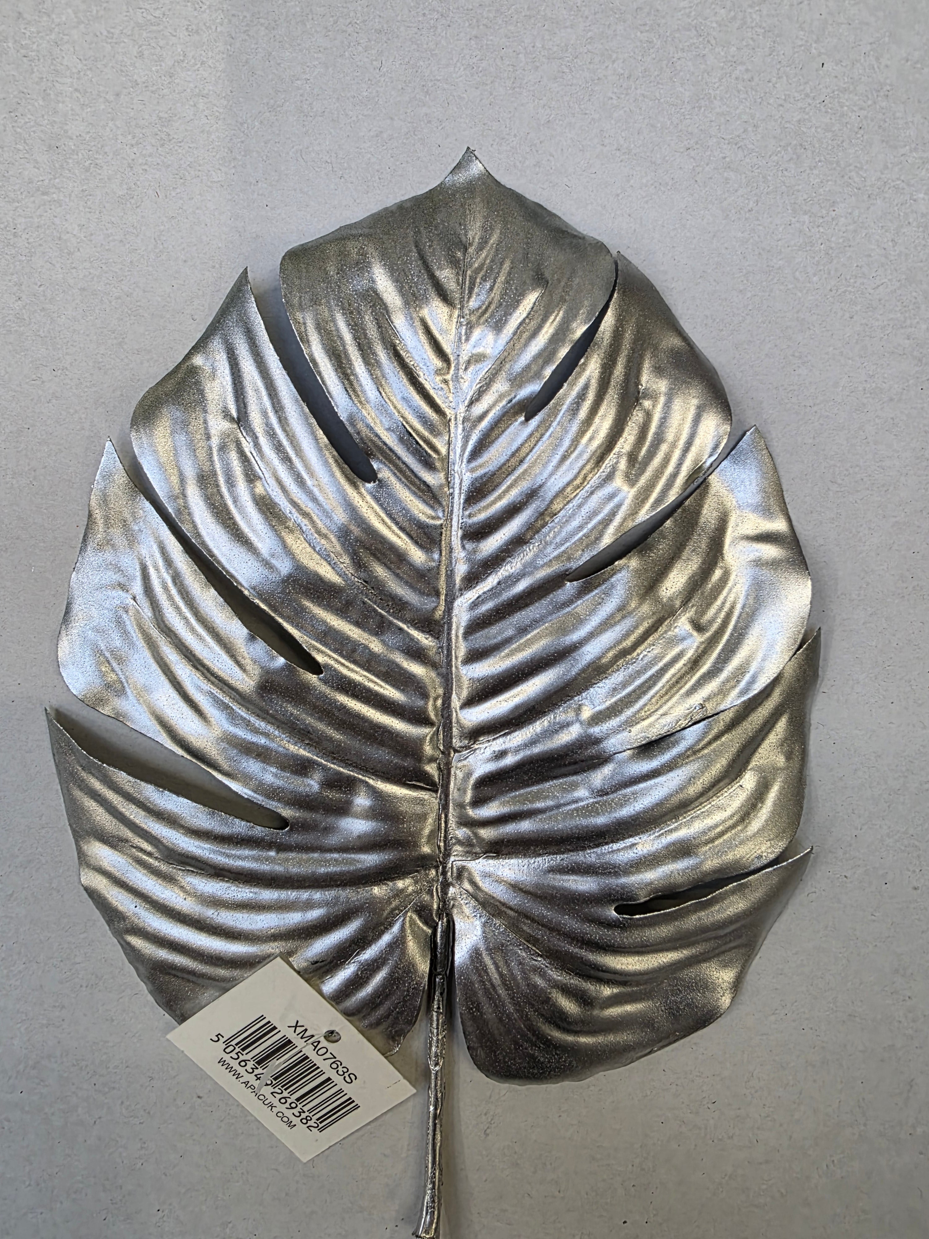 Metallic Monstera Leaf Sml Silver  (PACK OF 3)