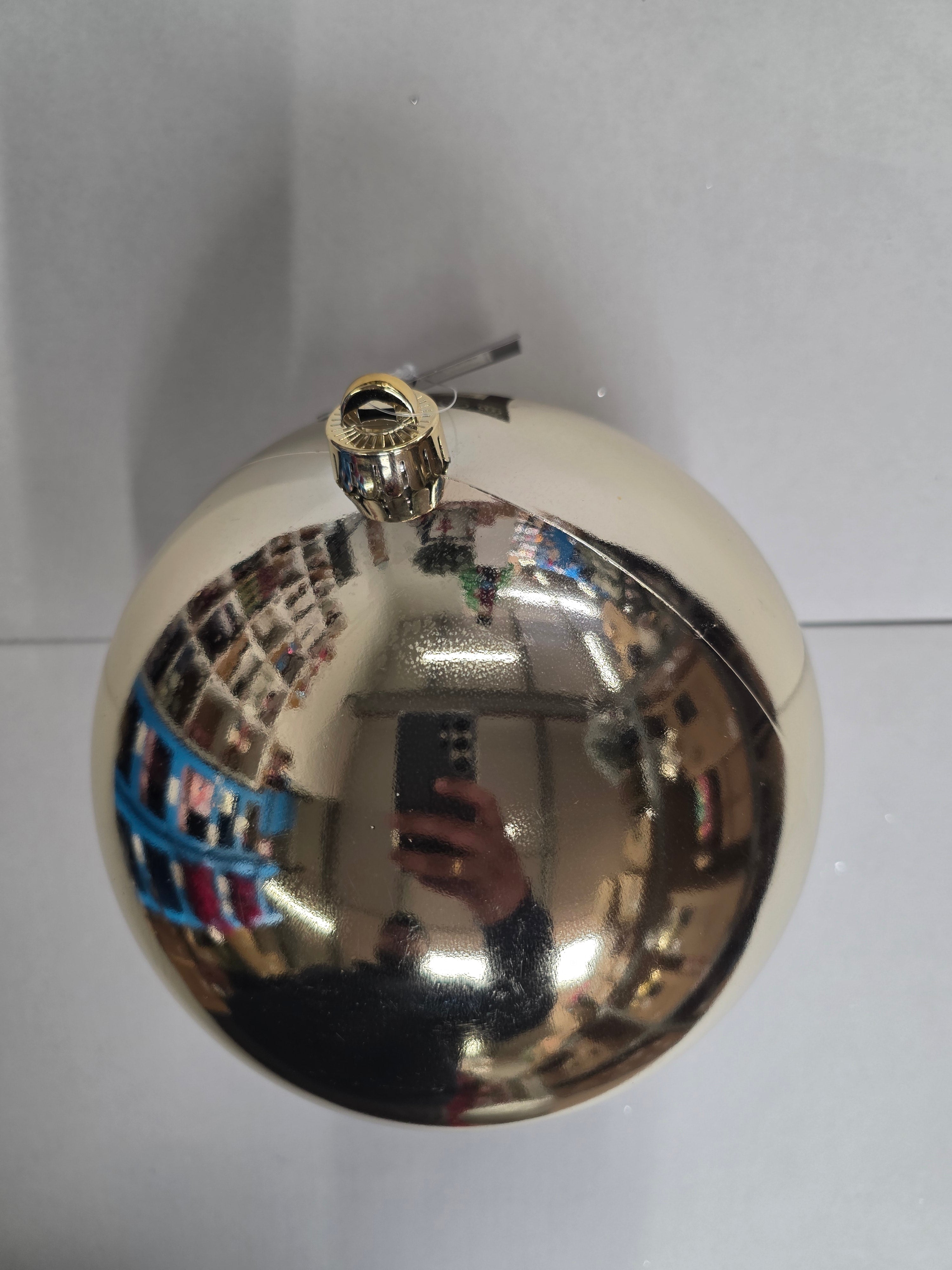 Bauble Unbreakable 20cm Shiny Champagne