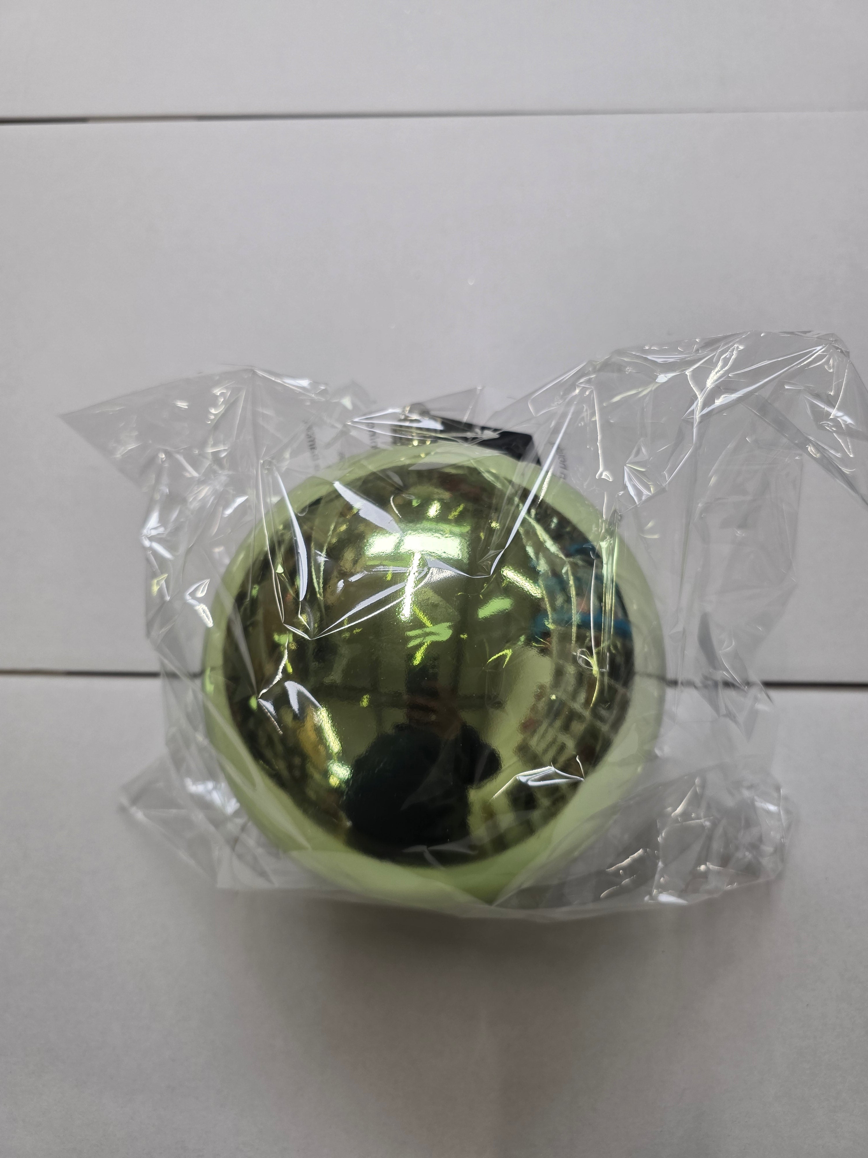 Bauble Unbreakable 20cm Shiny Light Green