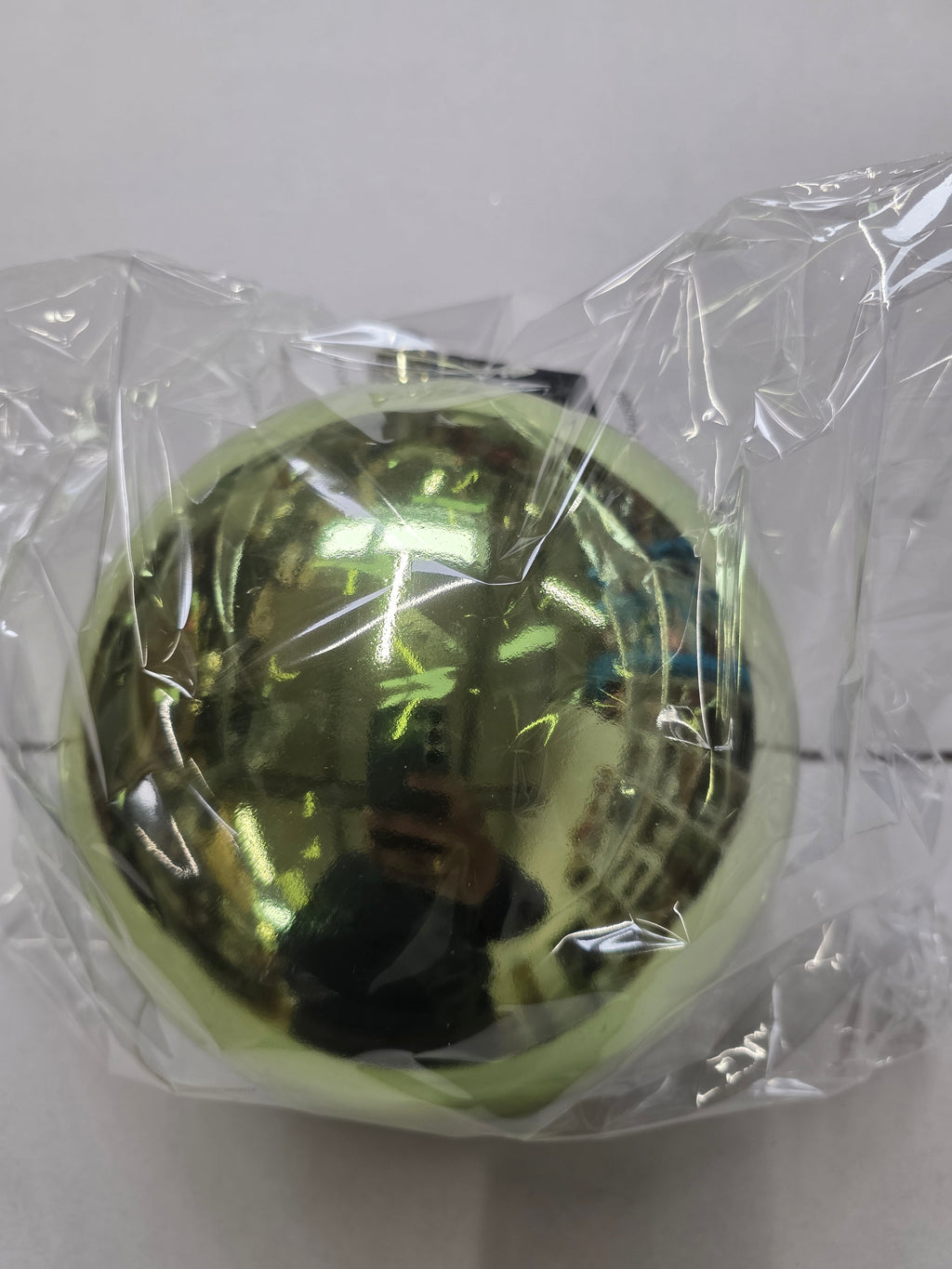 Bauble Unbreakable 20cm Shiny Light Green