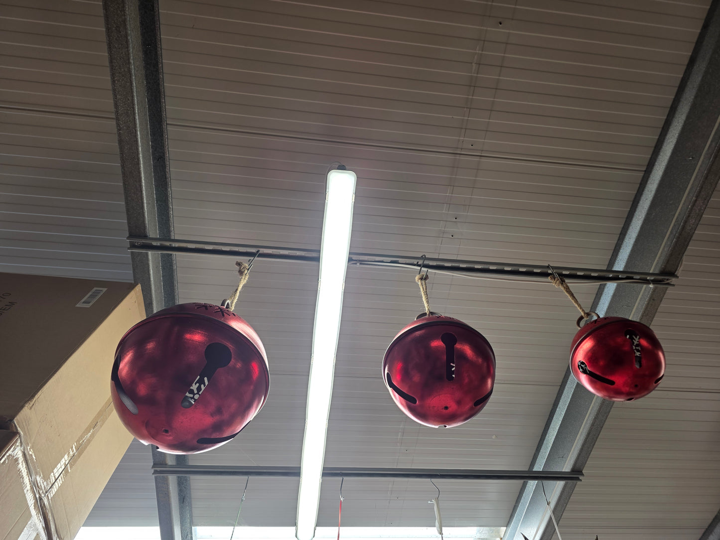 Hanger Snow Bell Set Of 3 Red