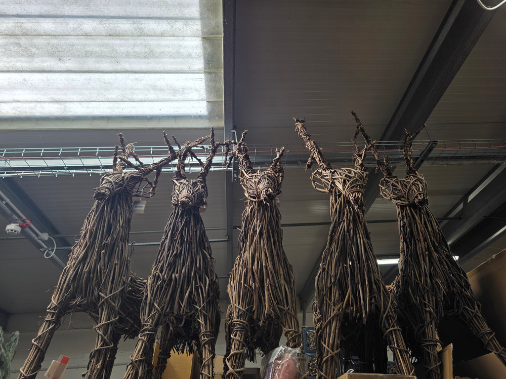 Reindeer Standing Vine 137cm