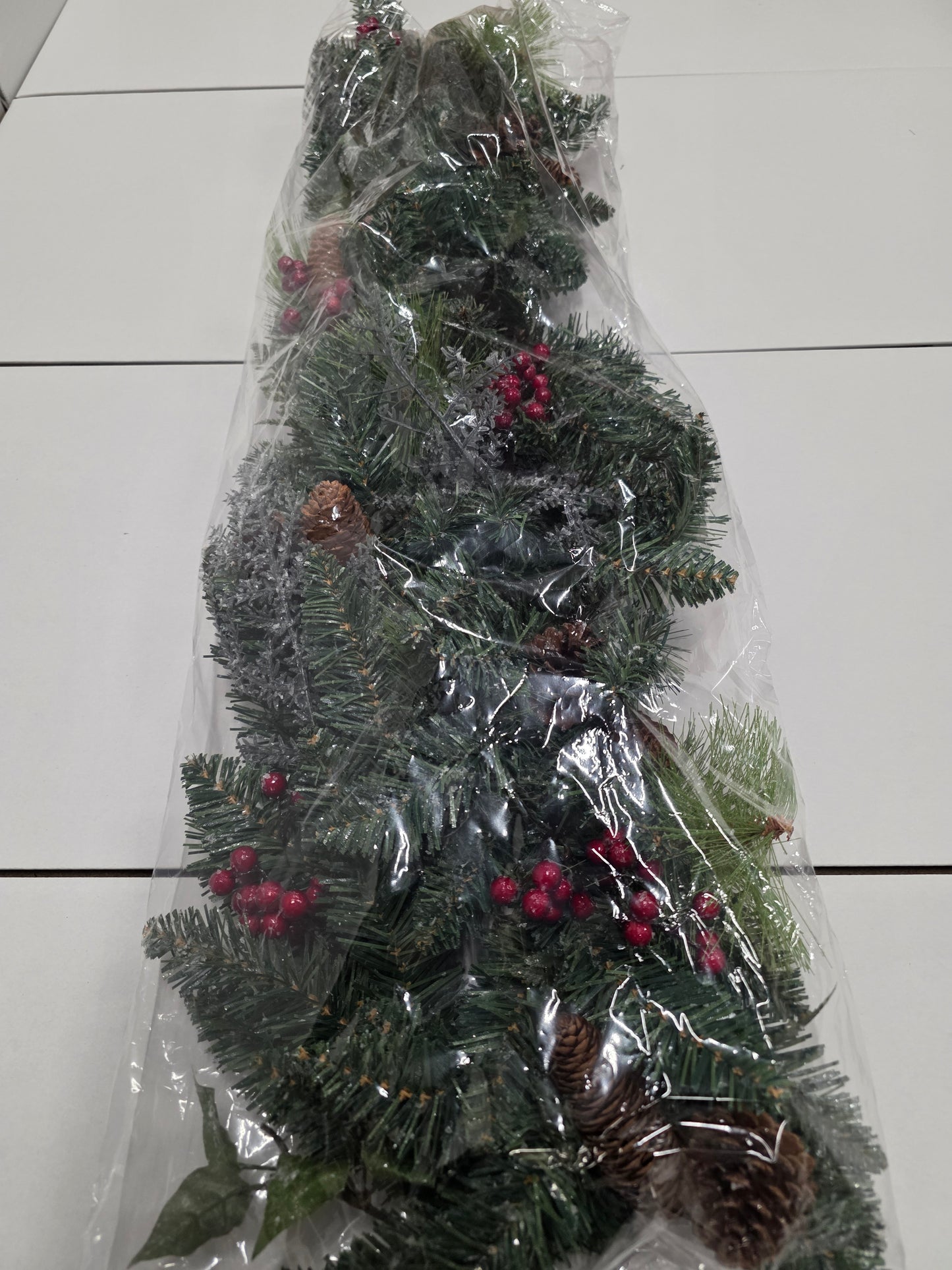 Garland Natural Iced 180cm