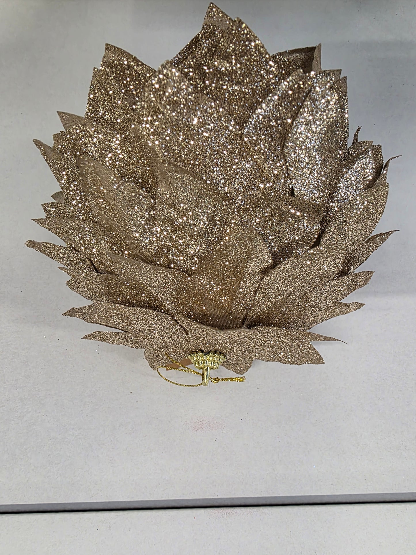 Hanger Leaf 15cm Gold