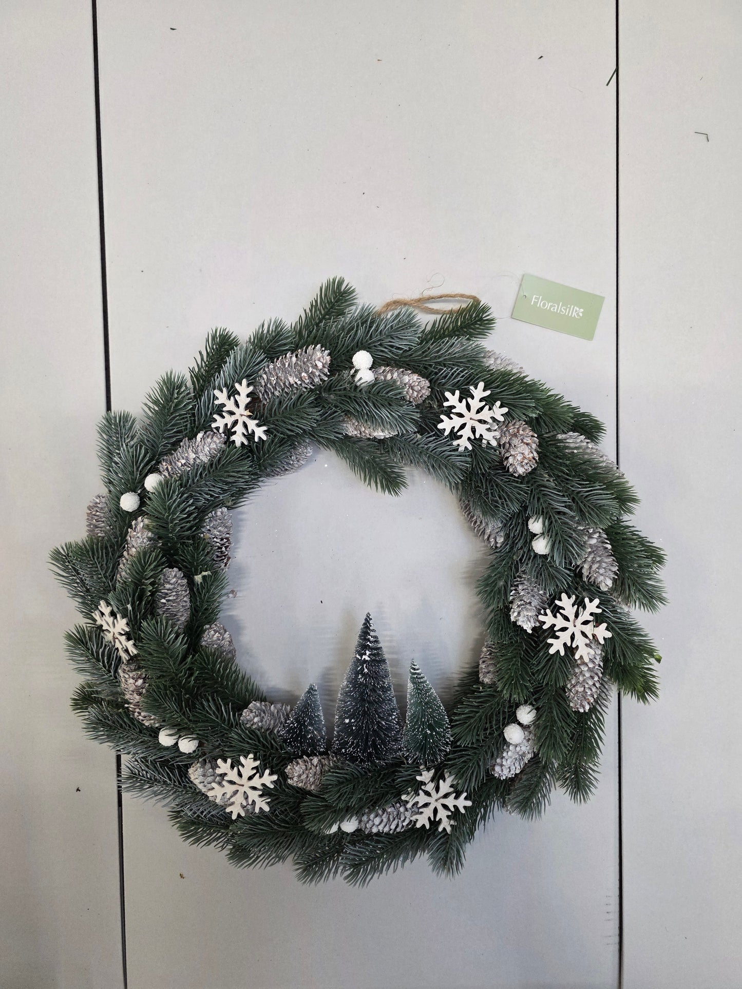 Wreath Frosted With Pine Tree 42cm
