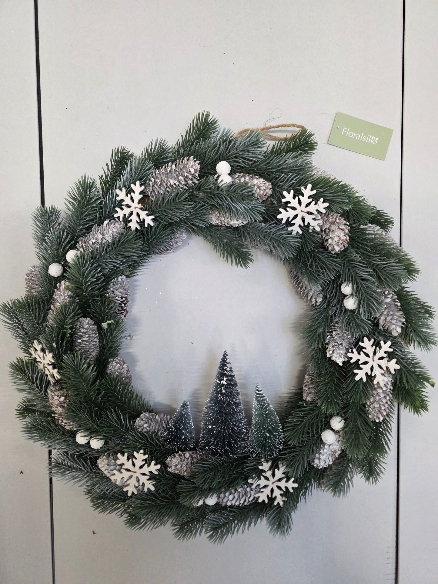 Wreath Frosted With Pine Tree 42cm