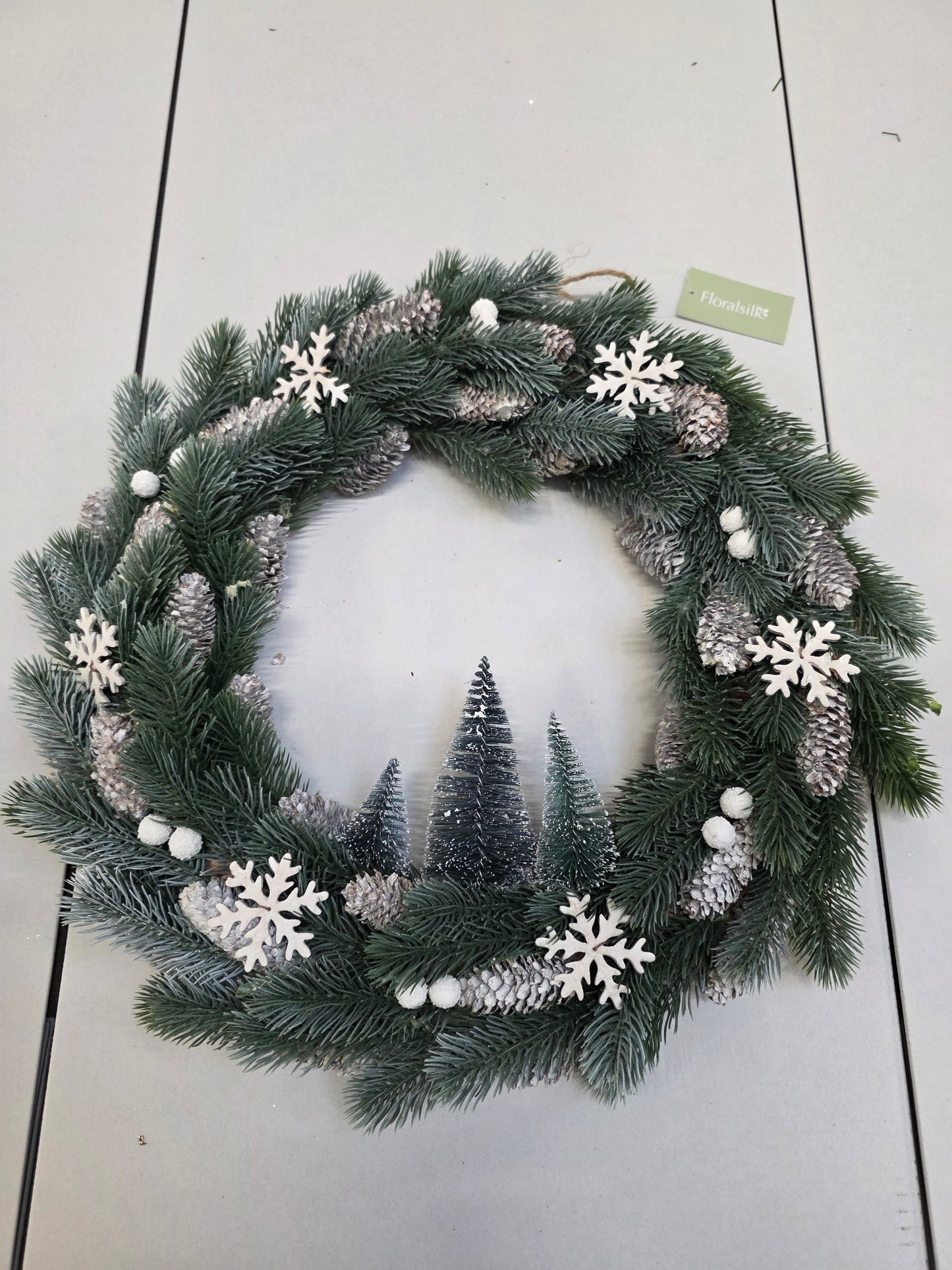 Wreath Frosted With Pine Tree 42cm